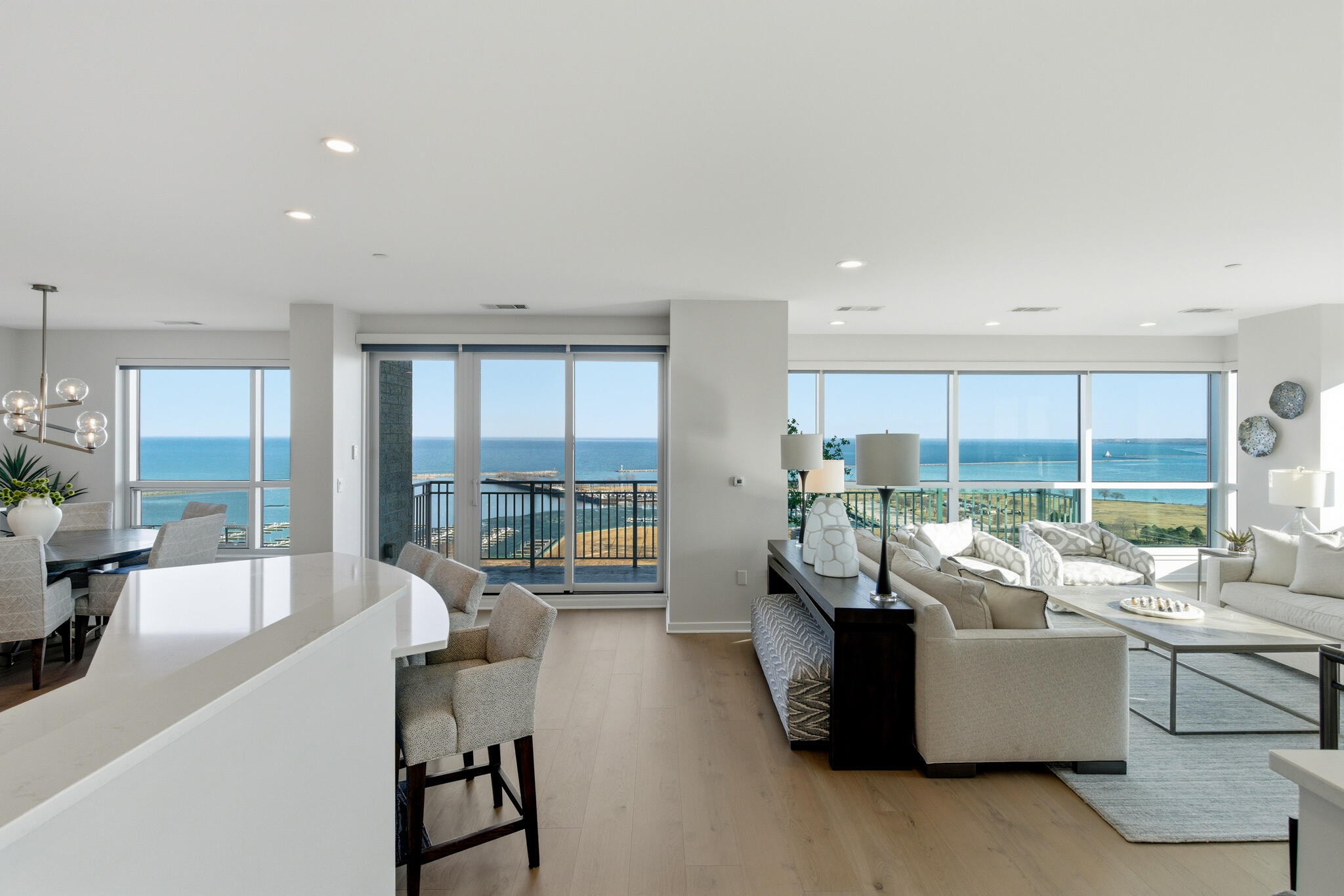 1522 N Prospect Ave Unit: 1401/1406