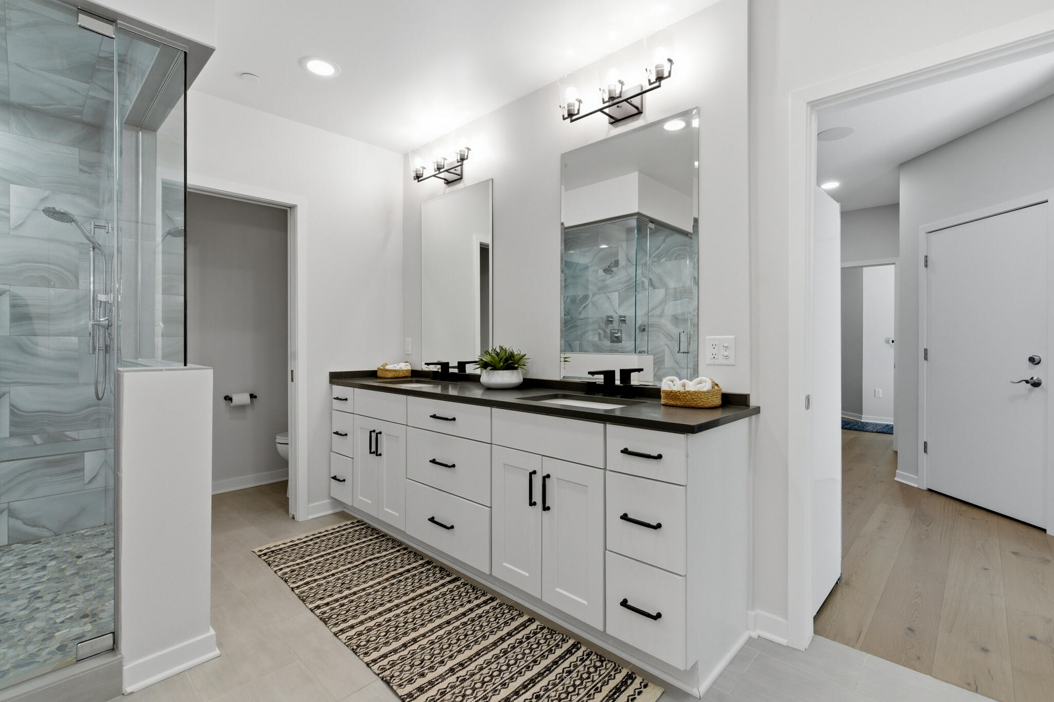 1522 N Prospect Ave Unit: 1401/1406