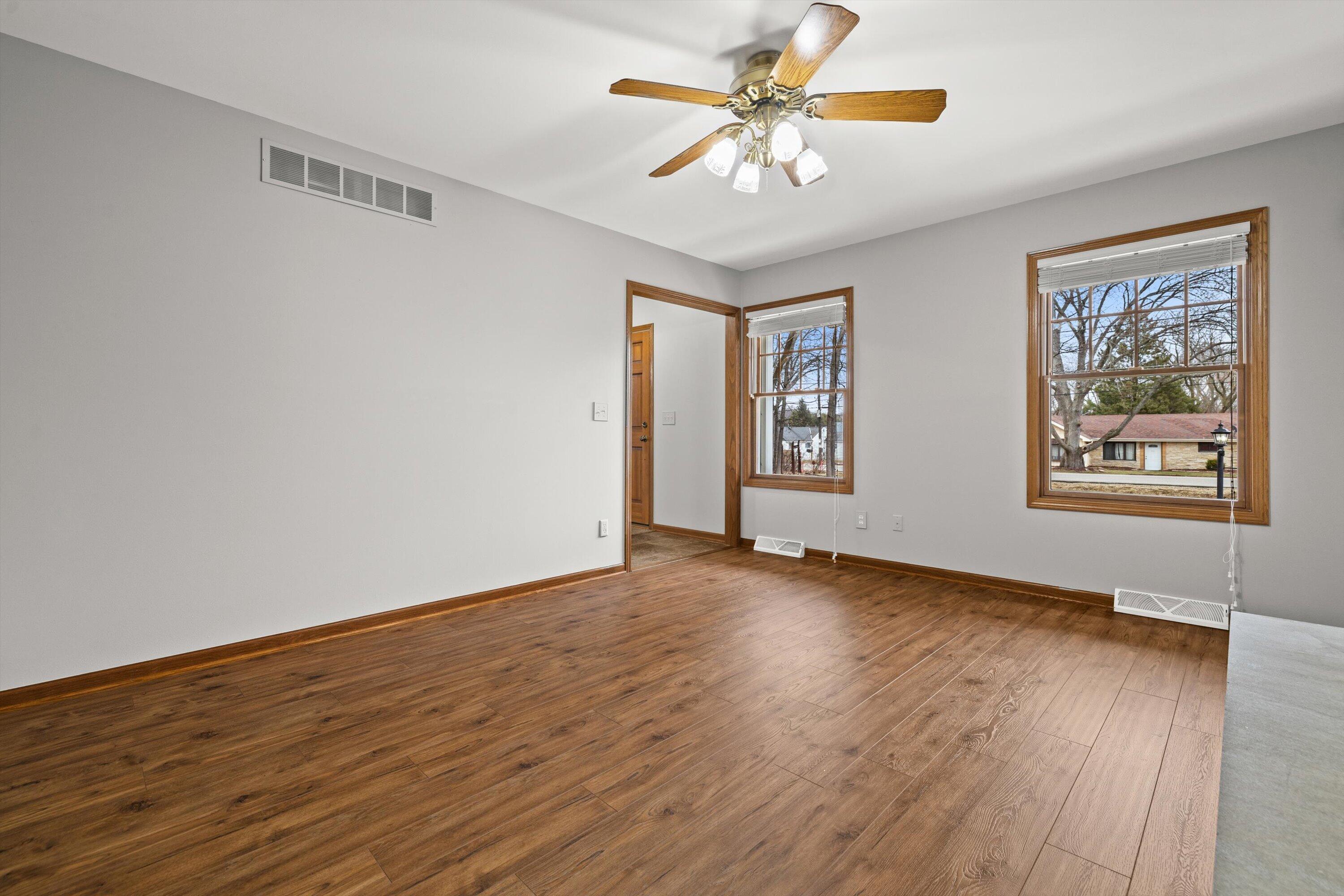 11912 28th Ave