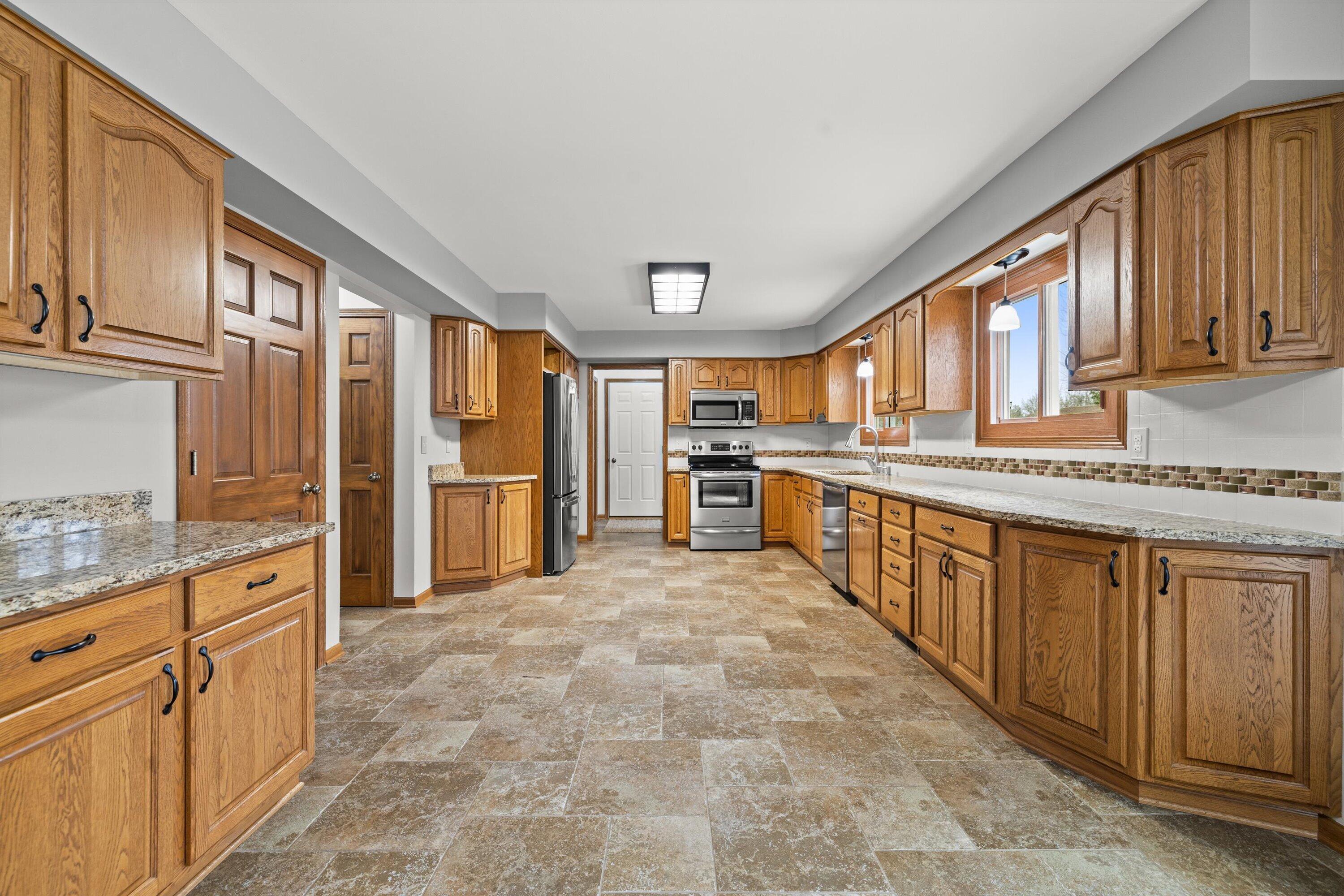 11912 28th Ave