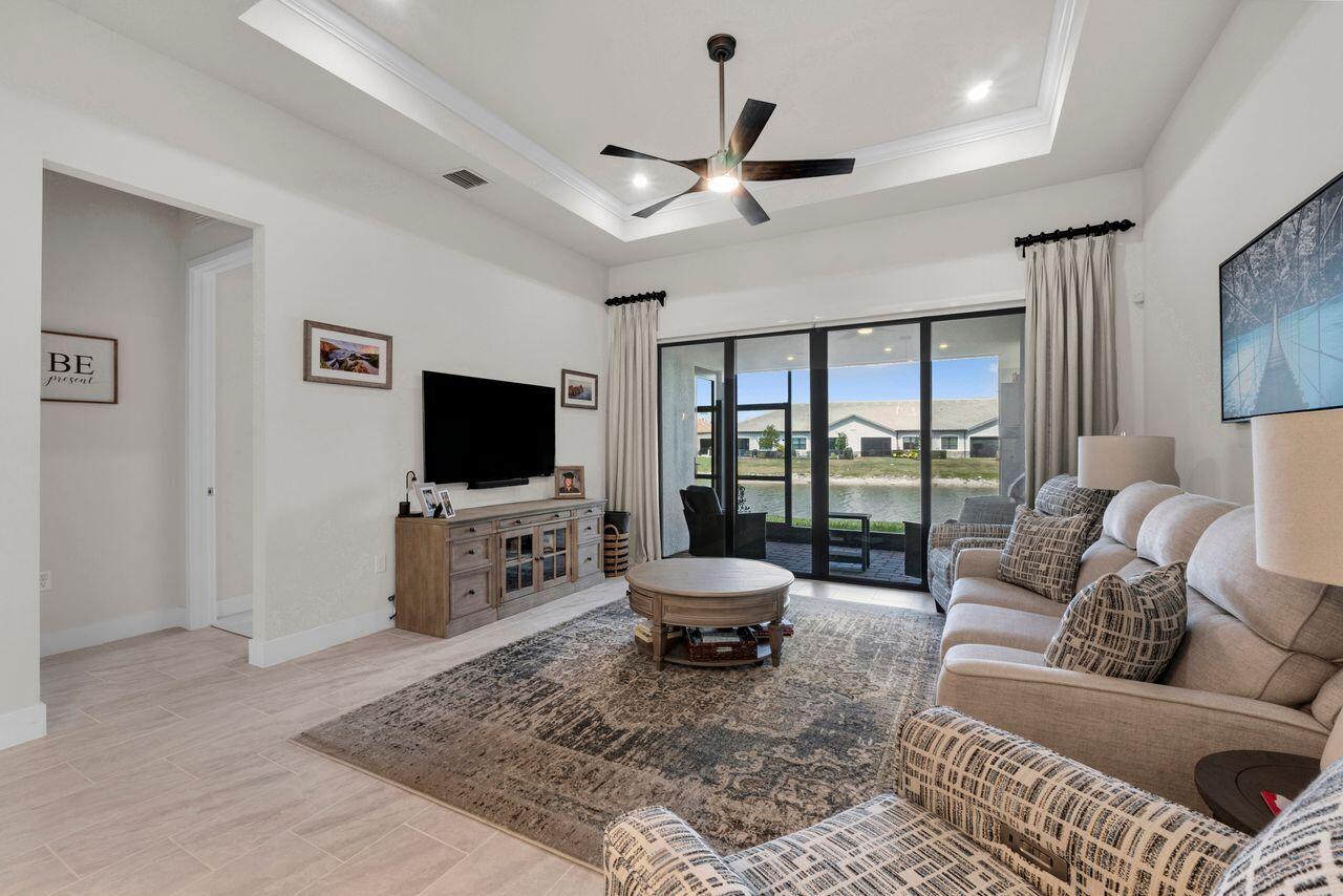 7721 S Blue Spring Dr