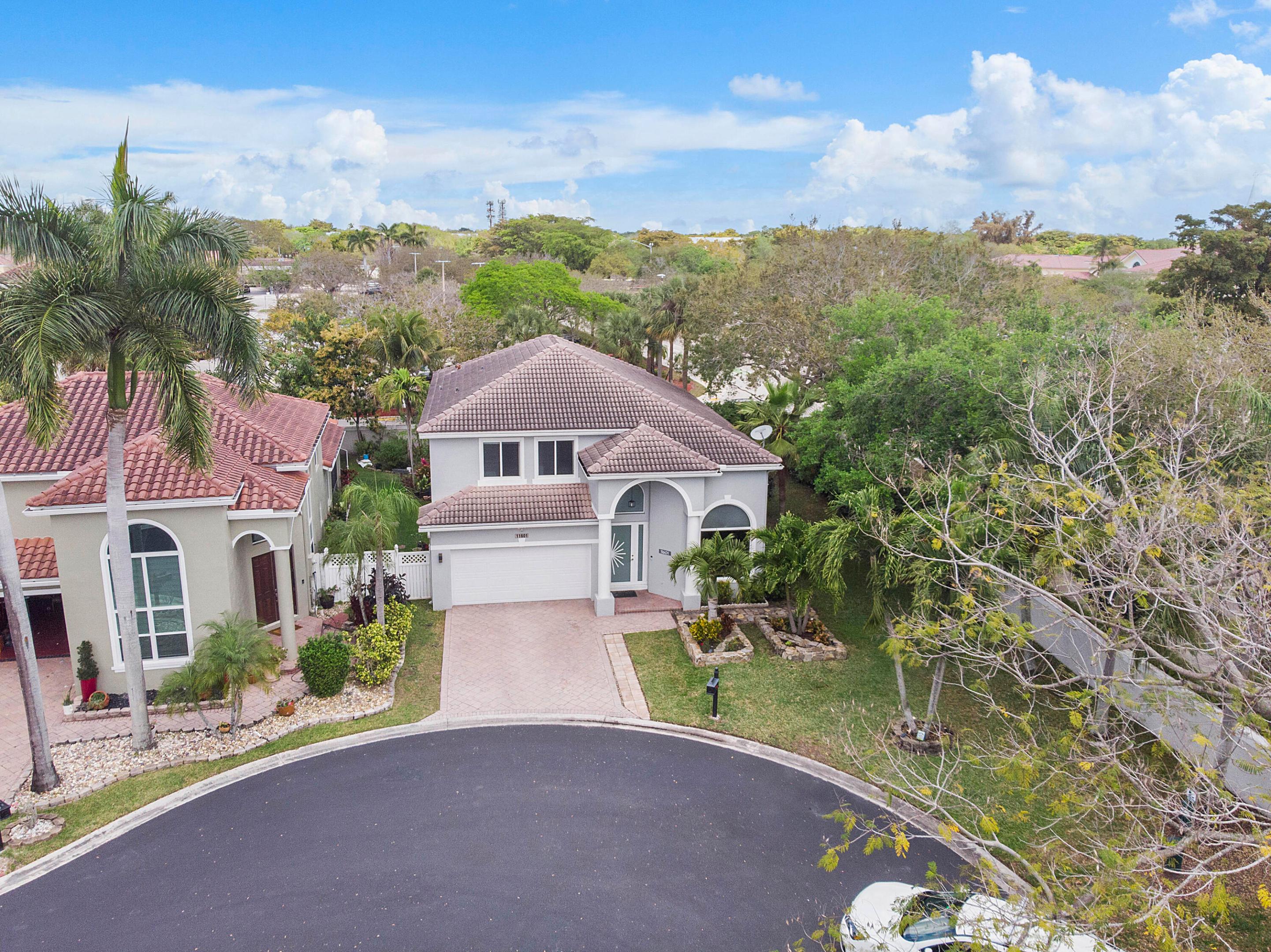 11601 NW 13th Manor