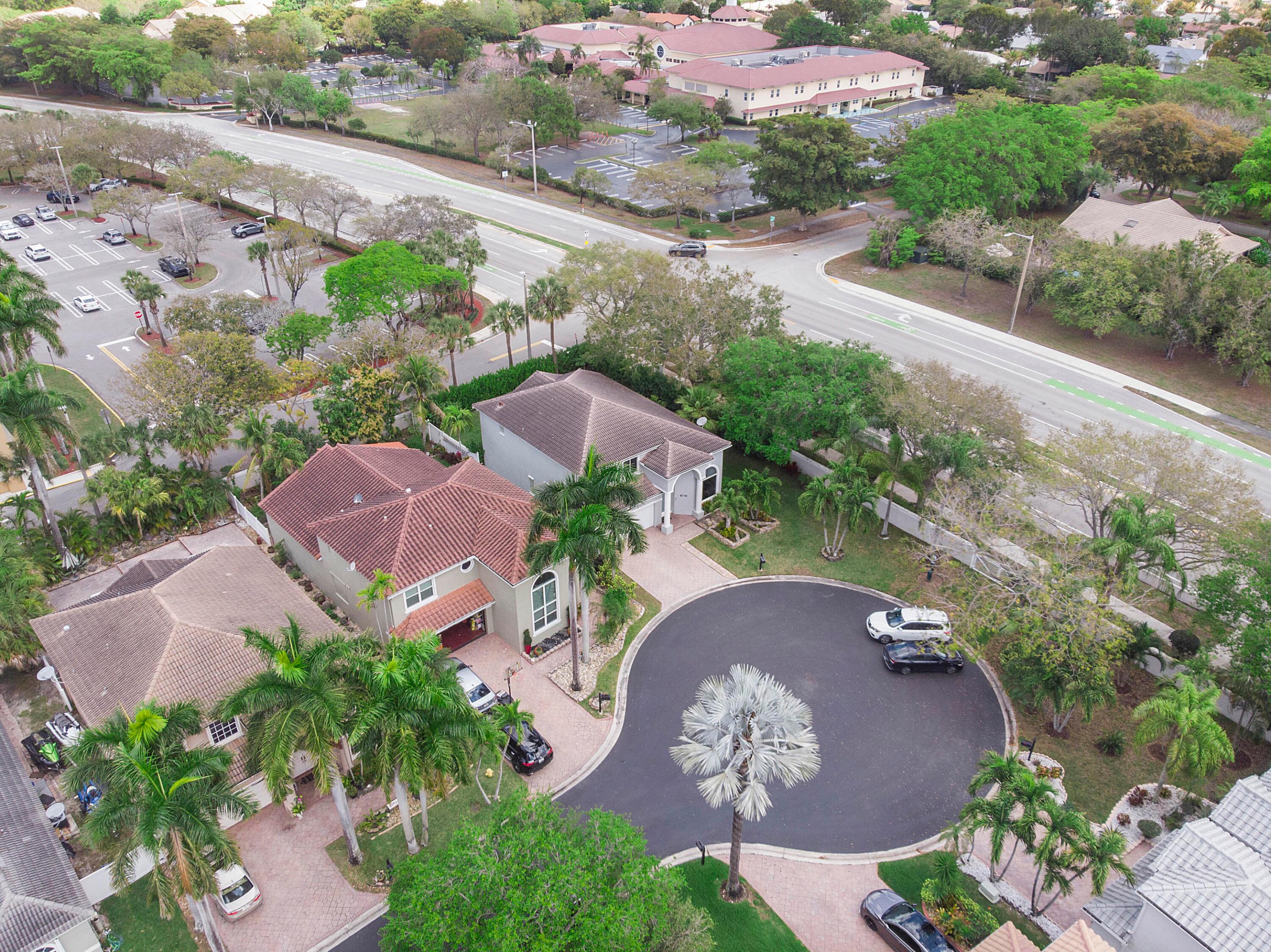 11601 NW 13th Manor
