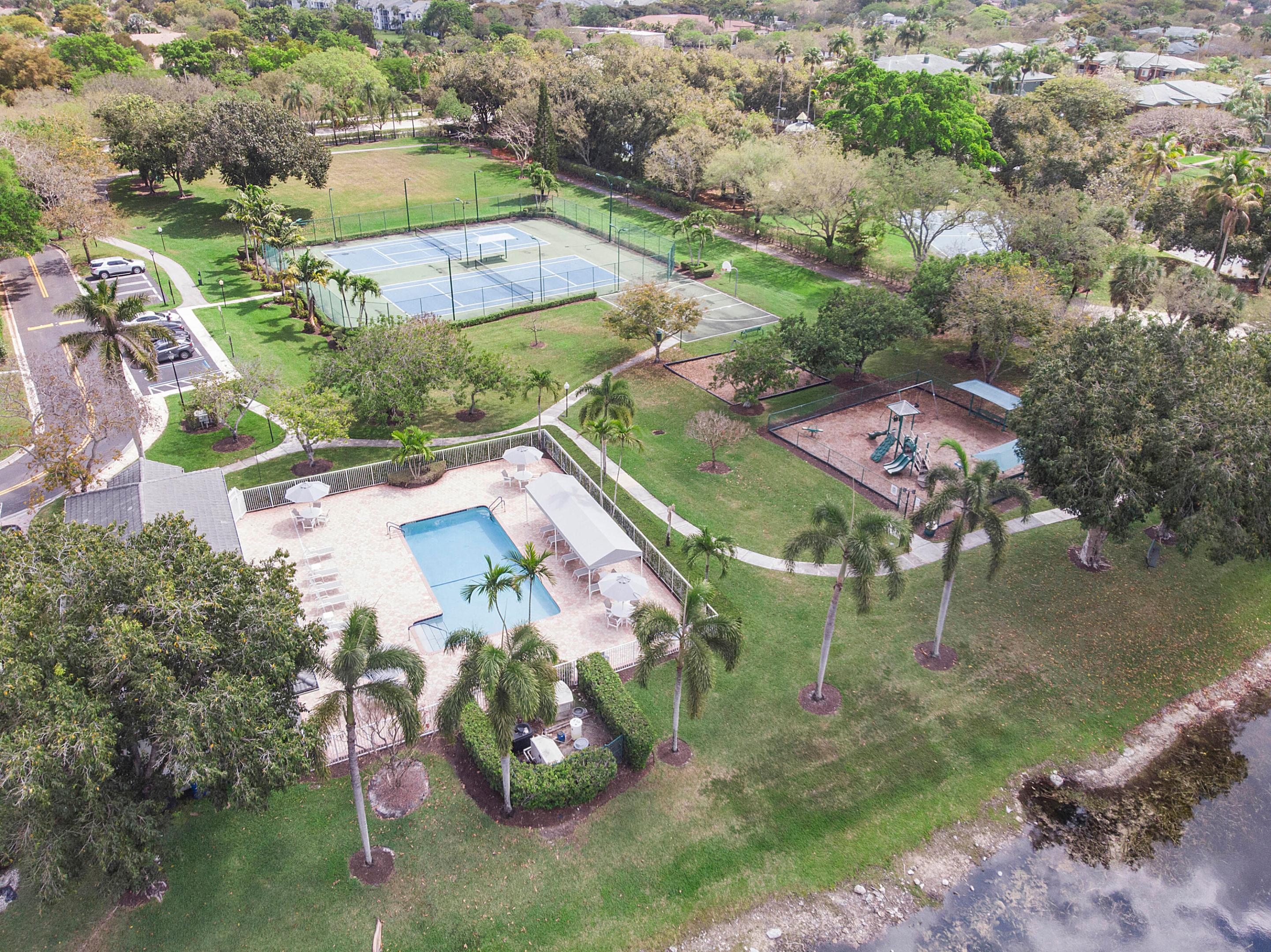 11601 NW 13th Manor