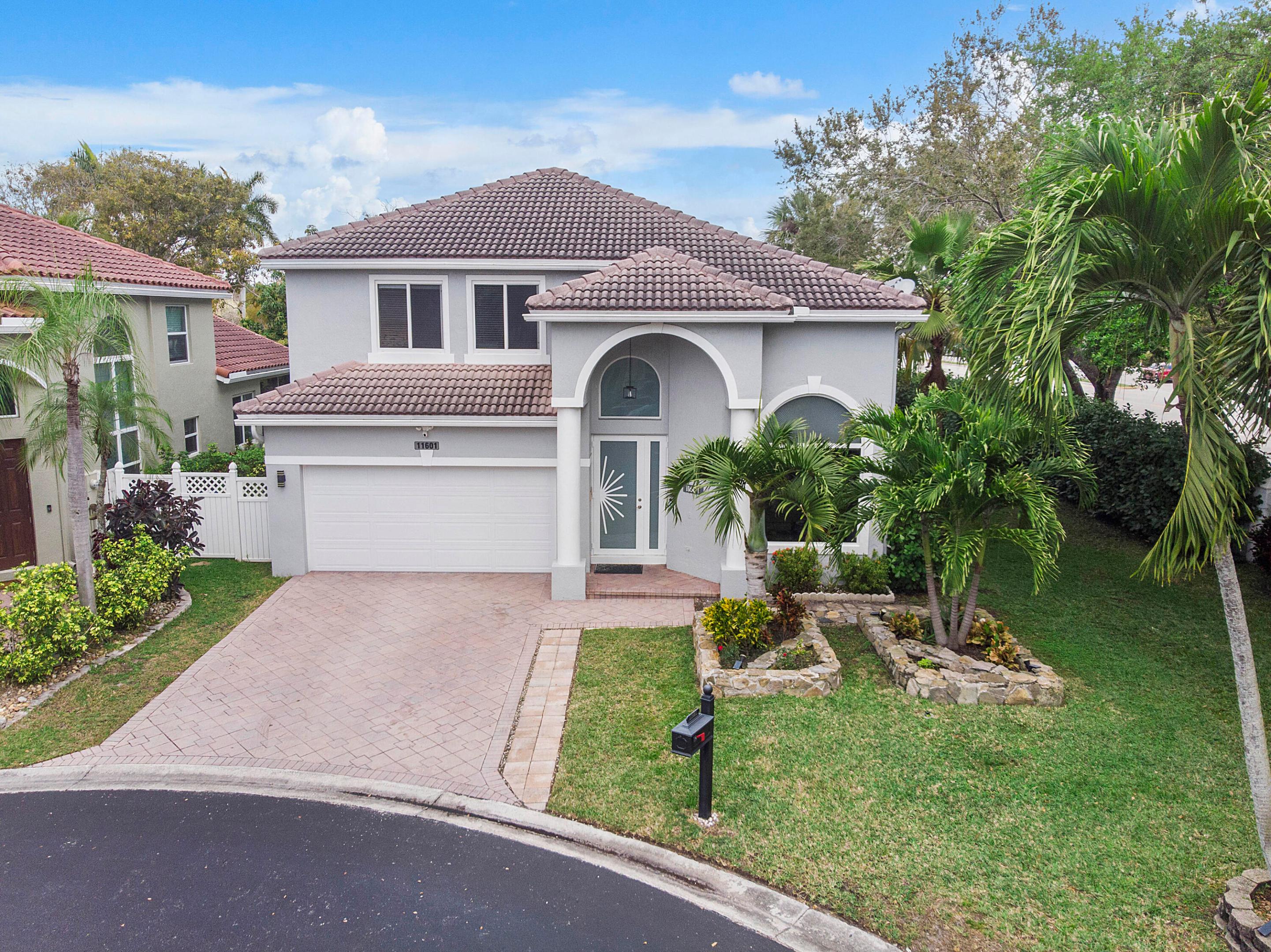 11601 NW 13th Manor