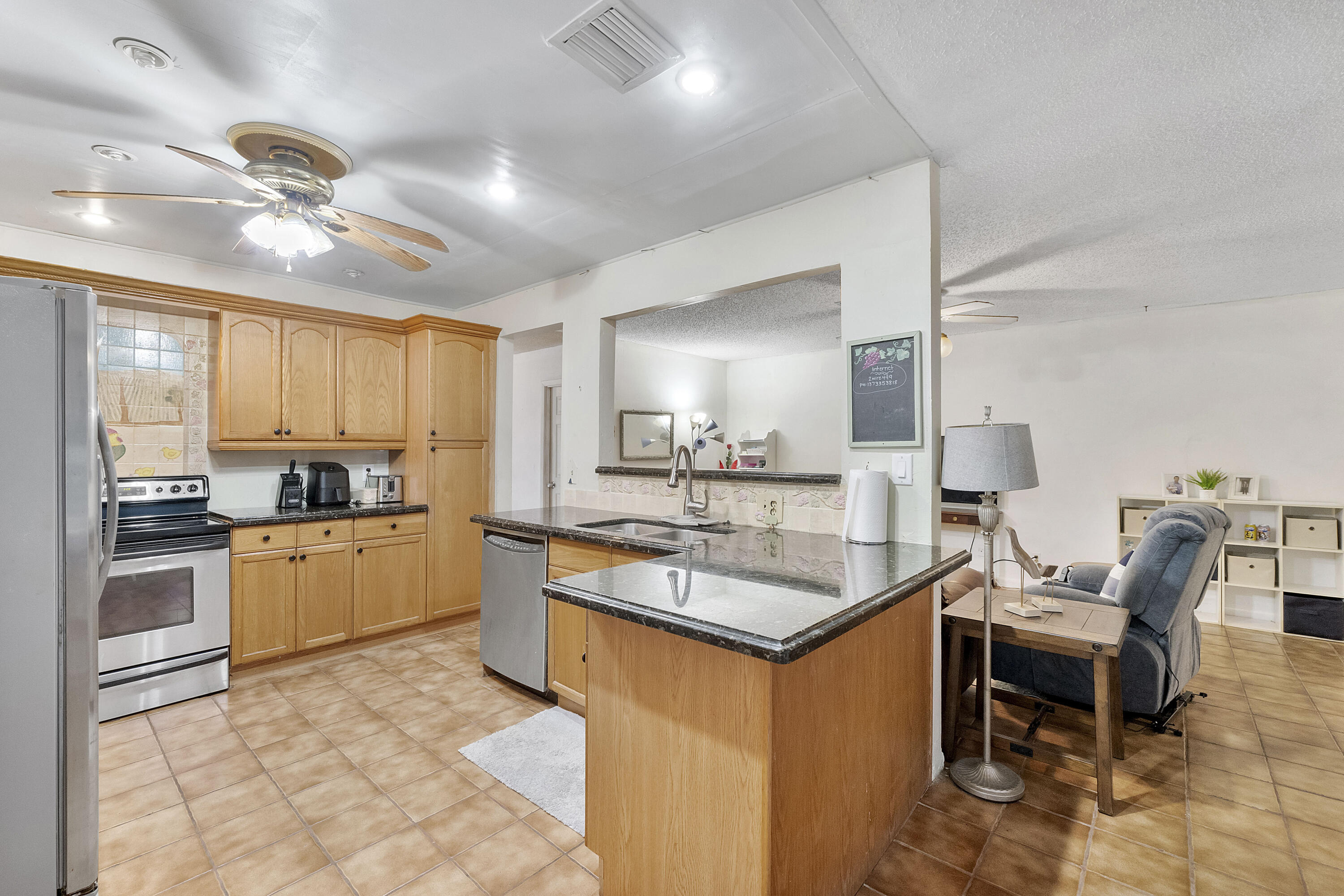 10601 NW 43rd Court