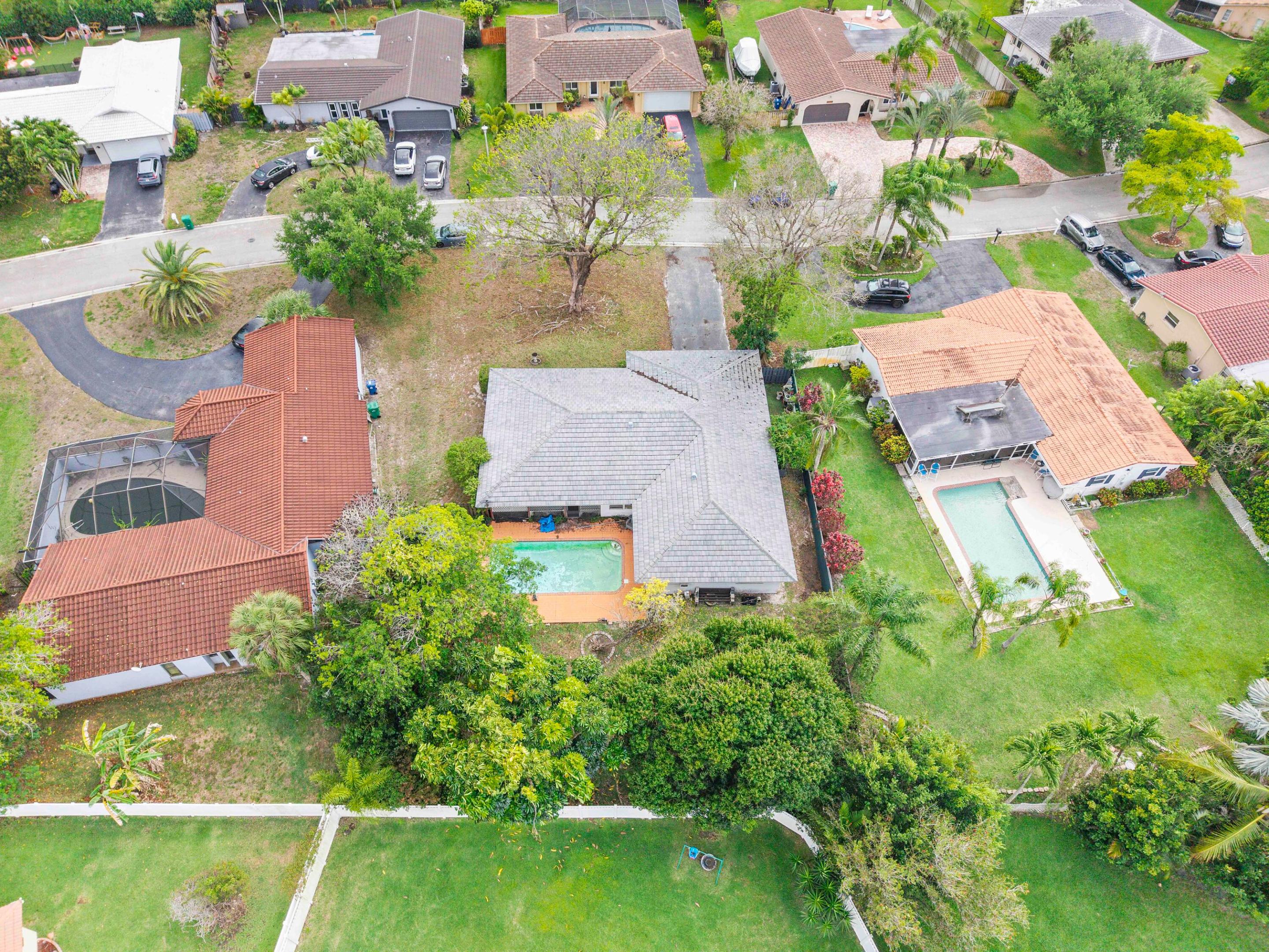 10601 NW 43rd Court