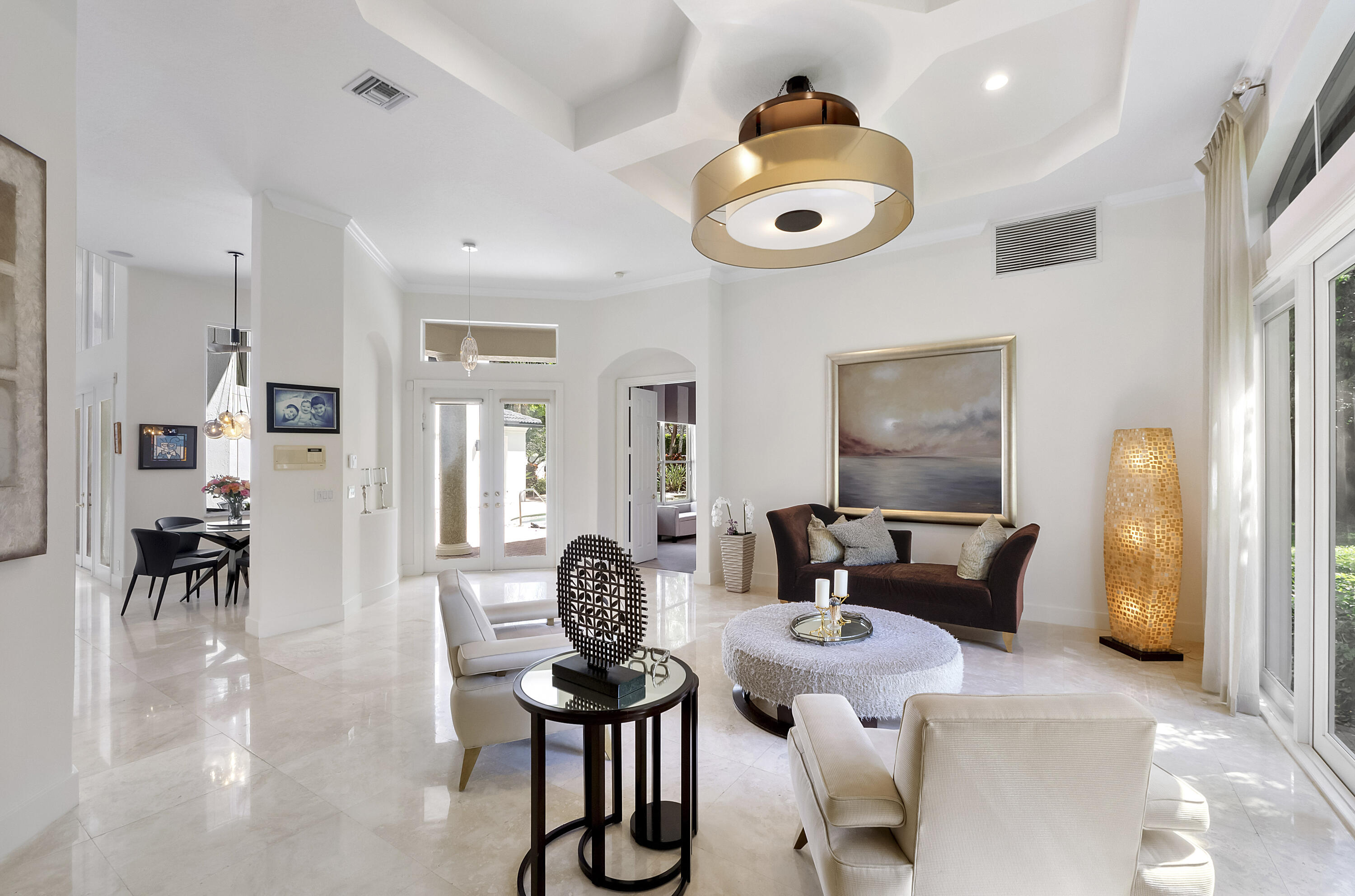 6015 Pinewood Avenue