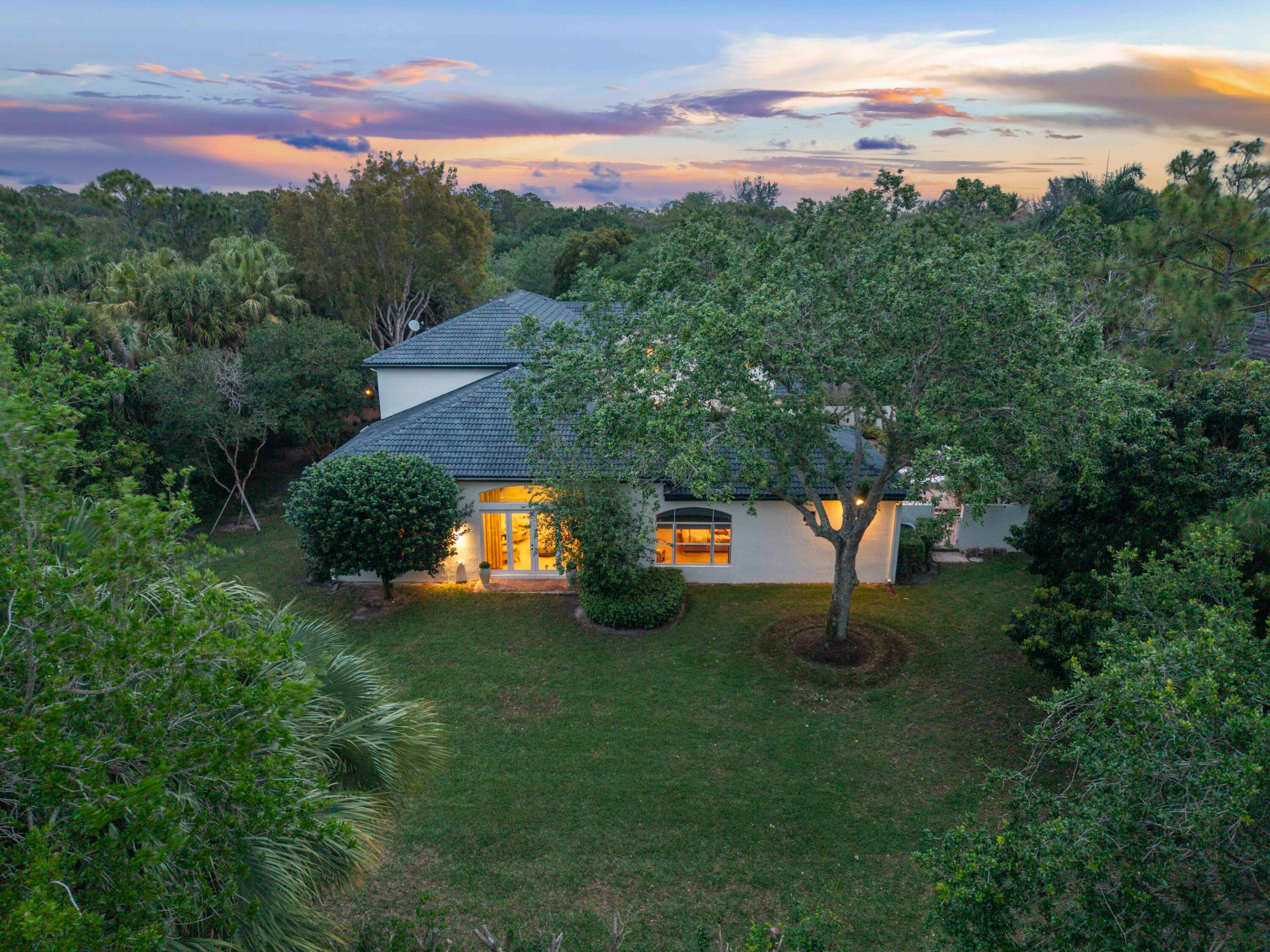 6015 Pinewood Avenue