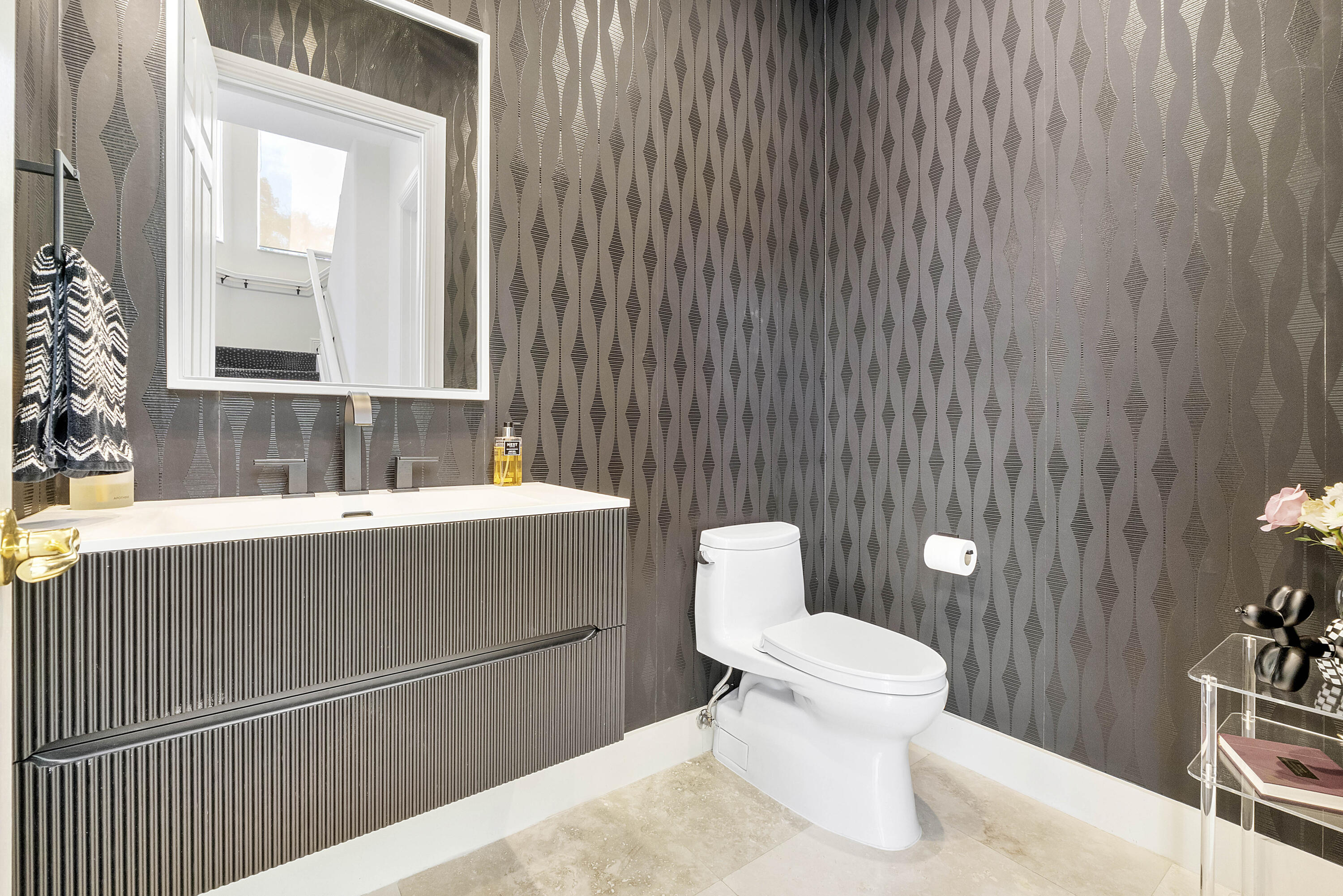 6015 Pinewood Avenue