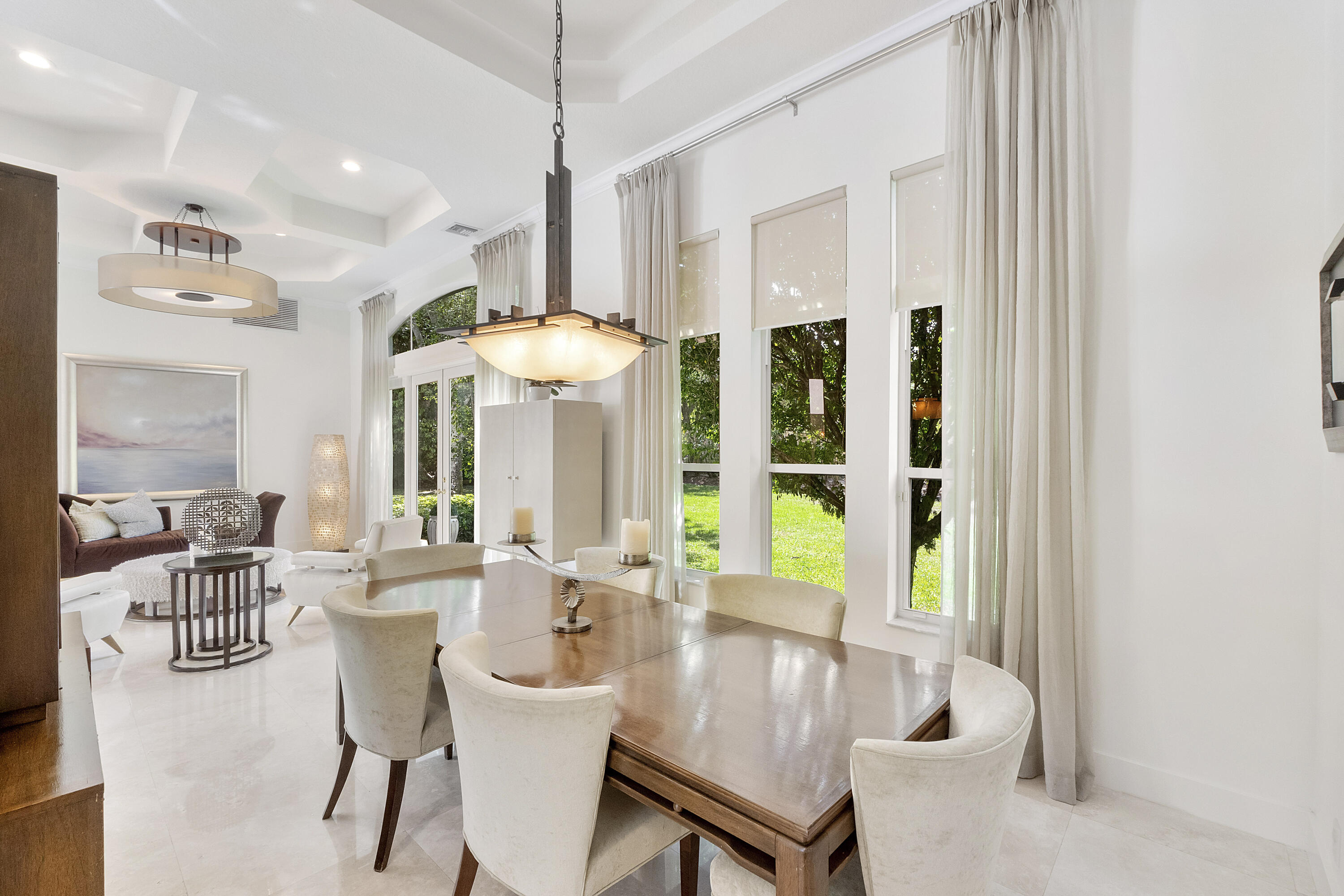 6015 Pinewood Avenue