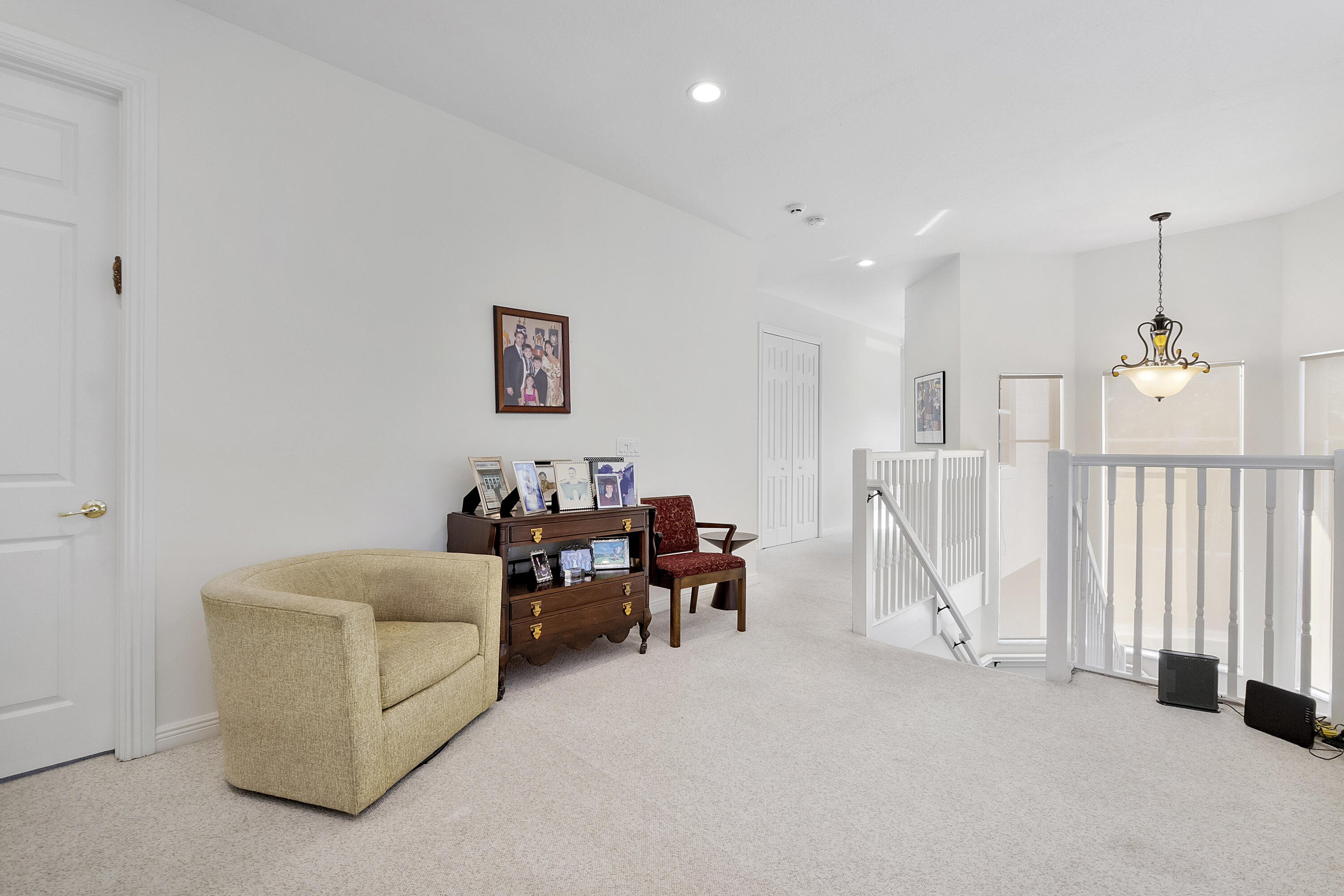 6015 Pinewood Avenue