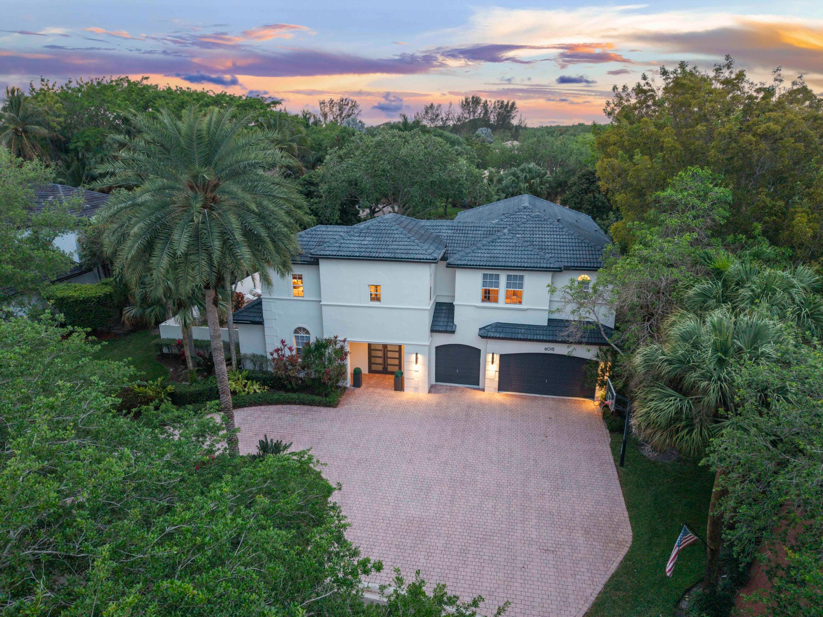 6015 Pinewood Avenue