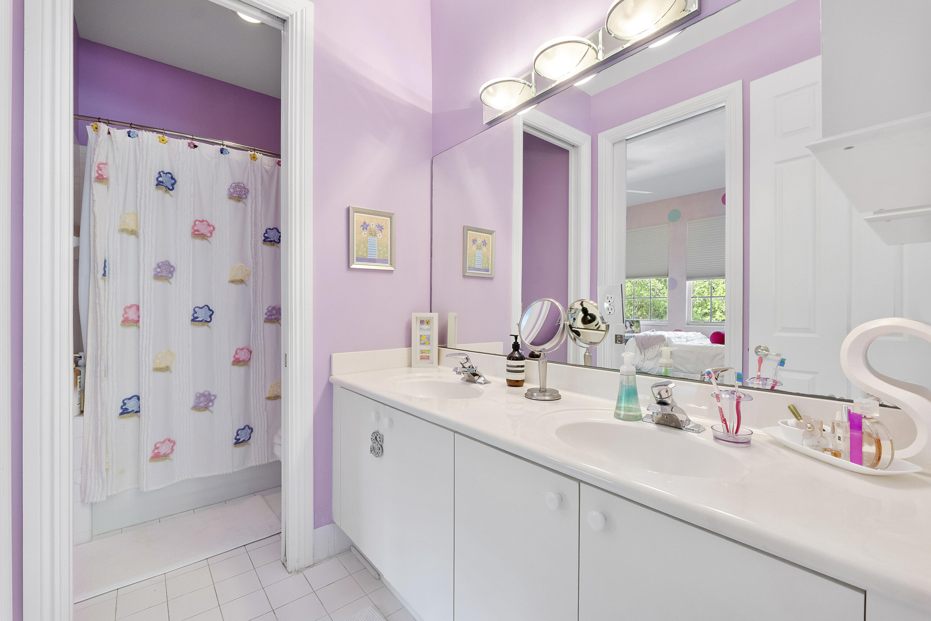 6015 Pinewood Avenue