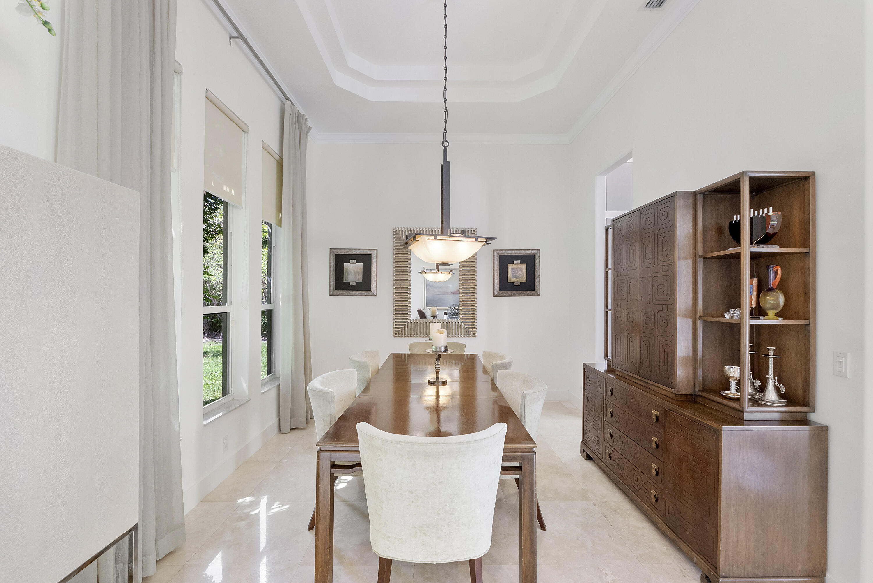 6015 Pinewood Avenue