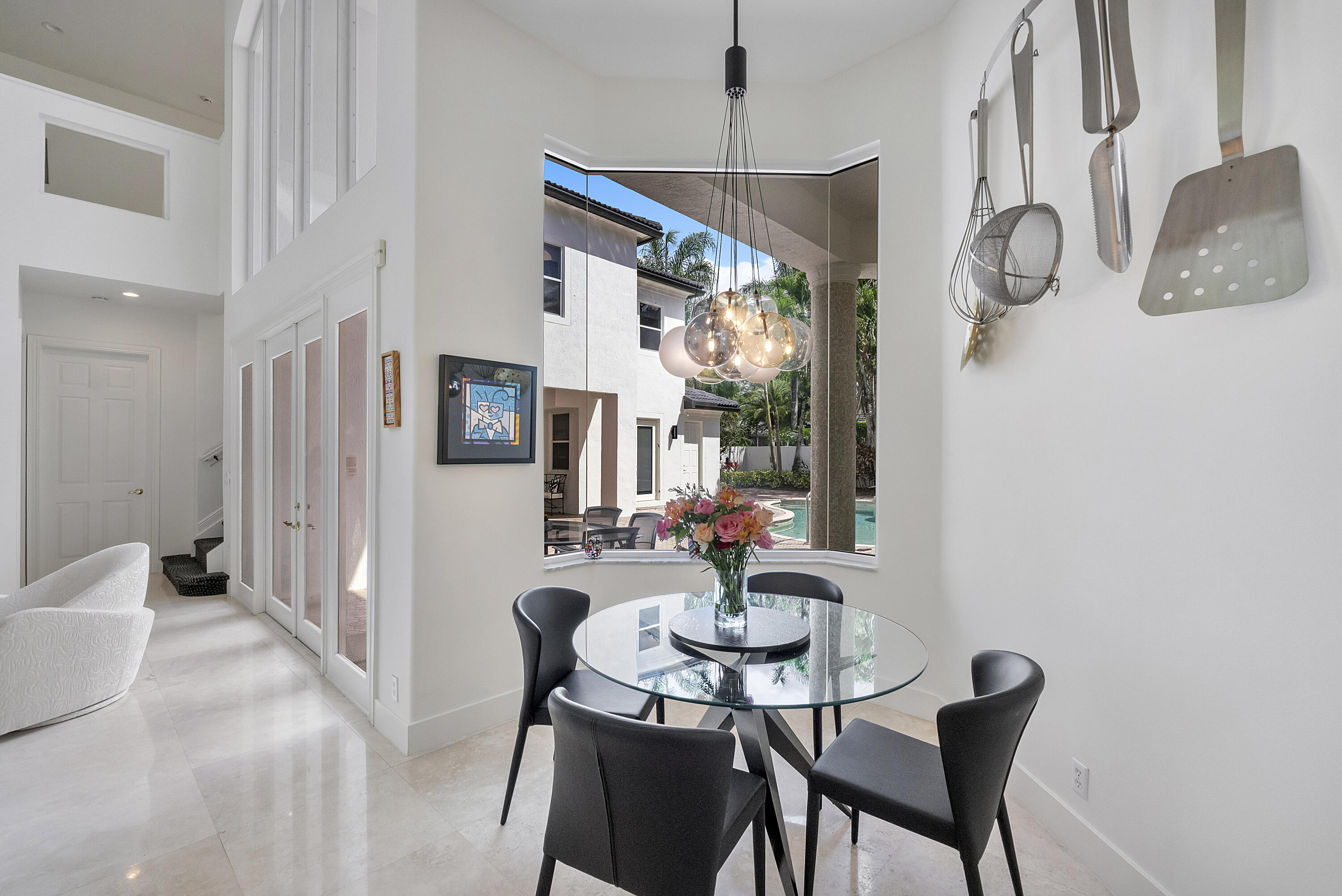 6015 Pinewood Avenue