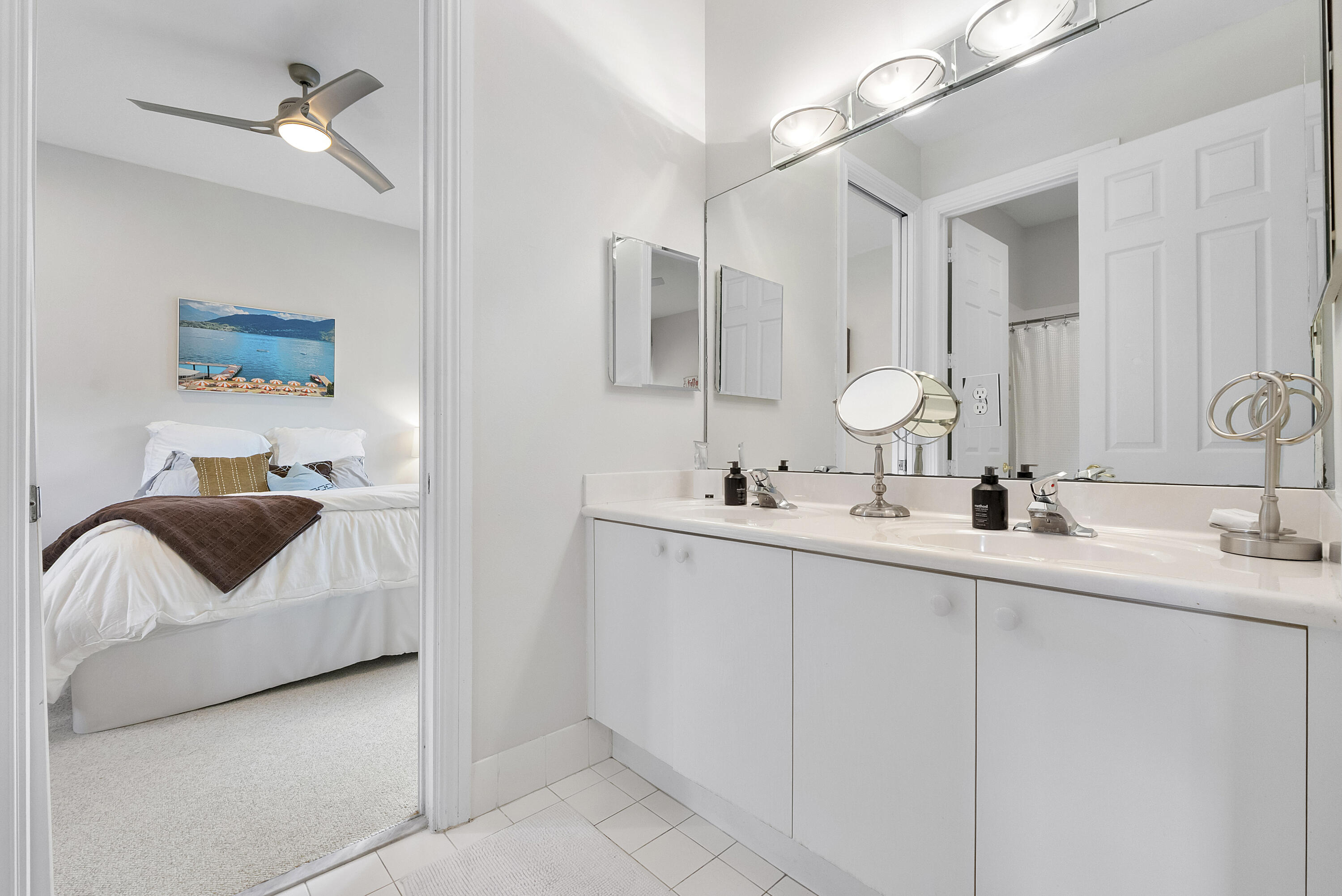 6015 Pinewood Avenue