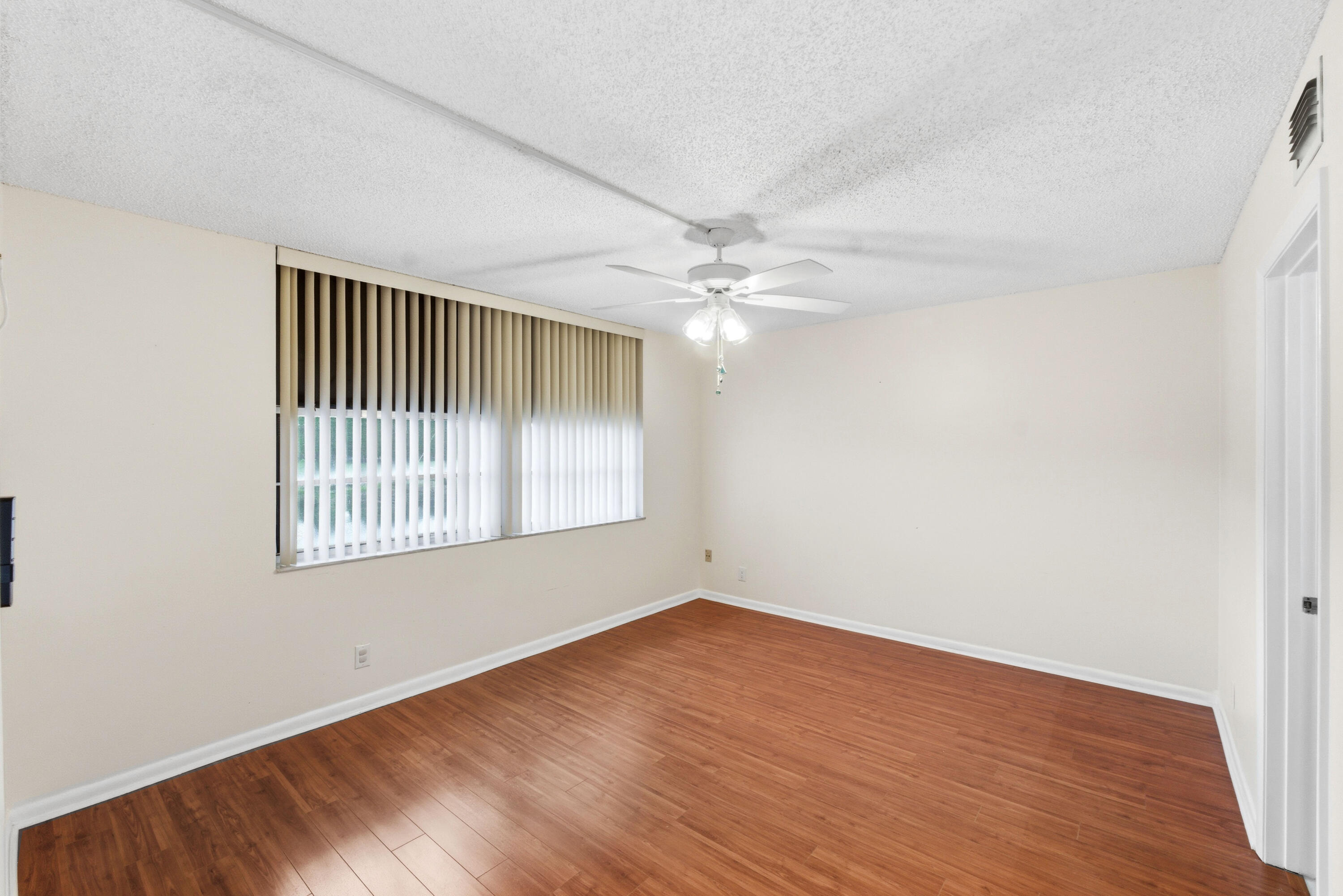 1650 NW 80th Avenue Apt 204