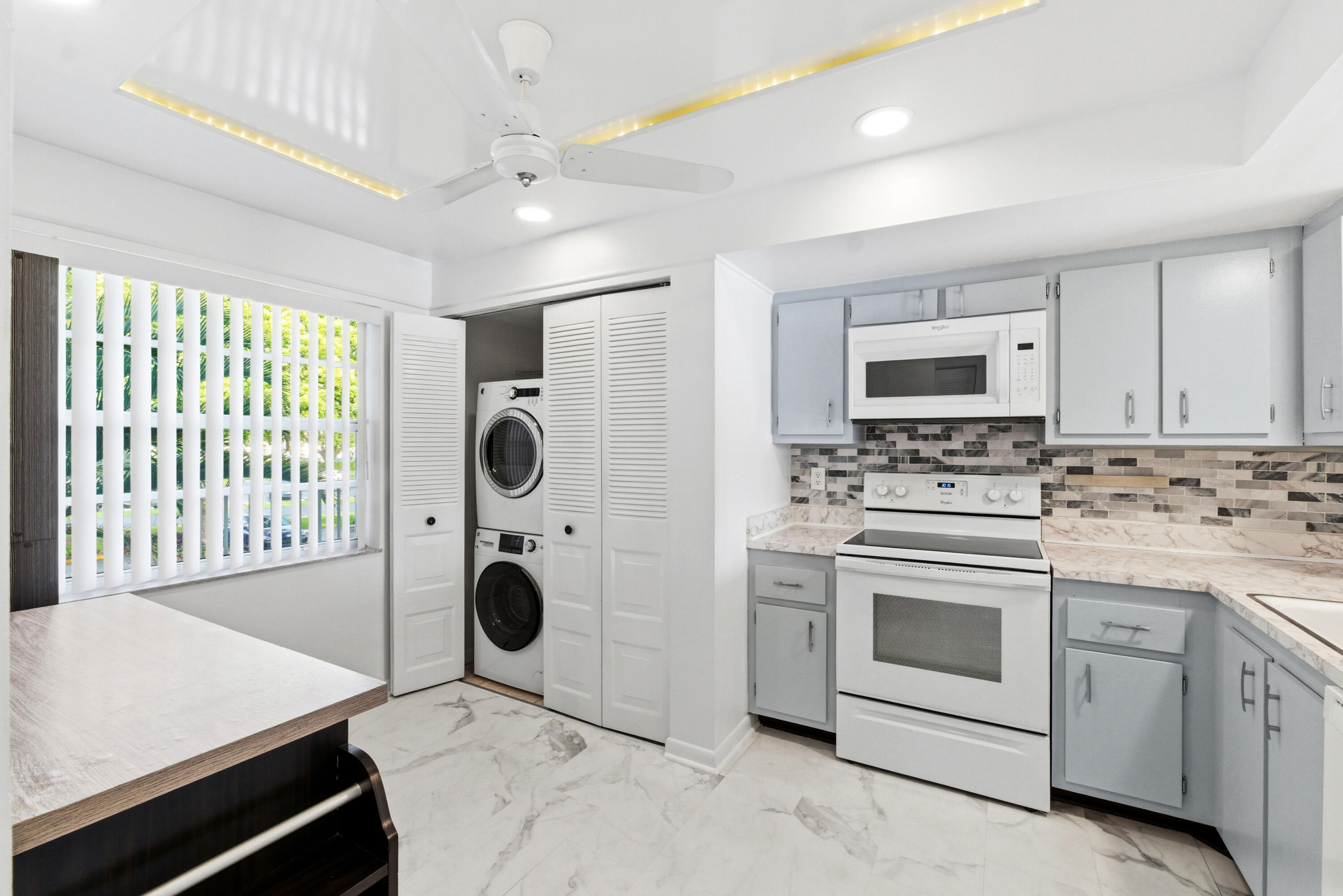 1650 NW 80th Avenue Apt 204