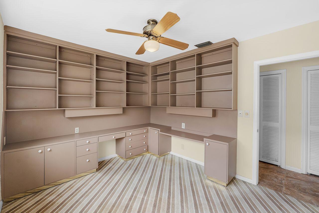 1915 NE 208th Terrace