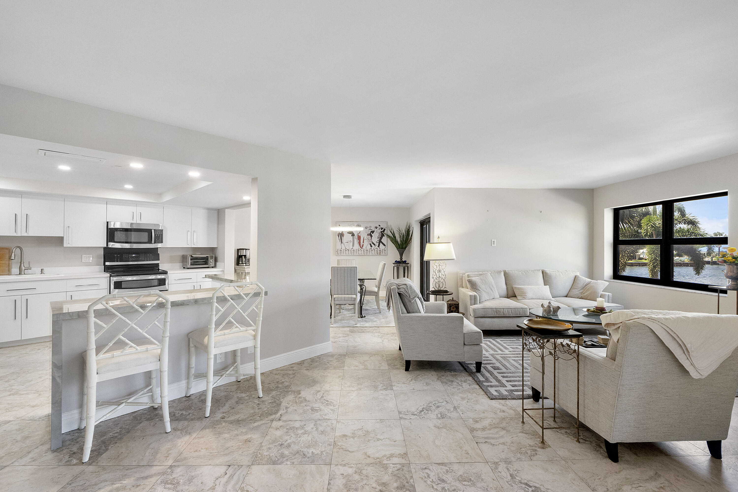 501 N Riverside Drive 203