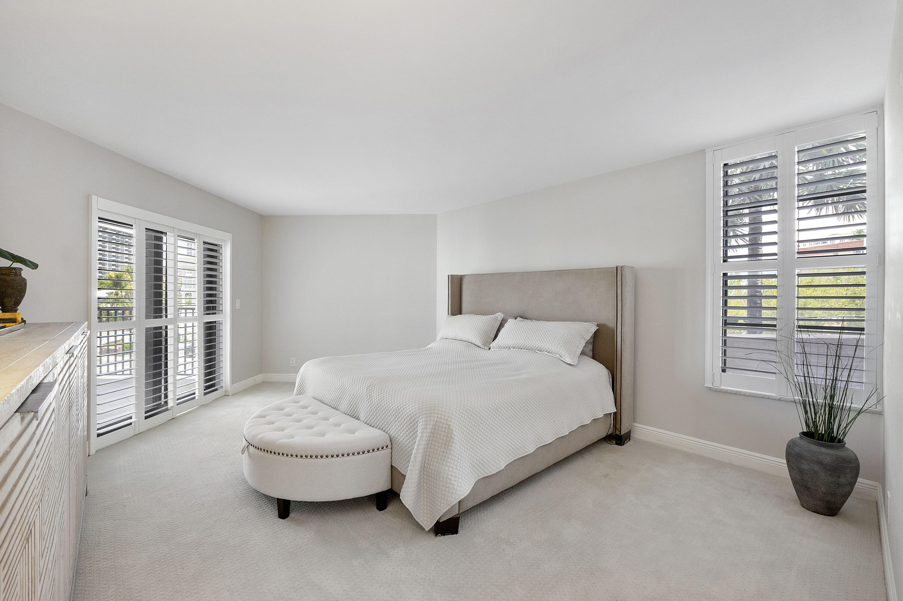 501 N Riverside Drive 203