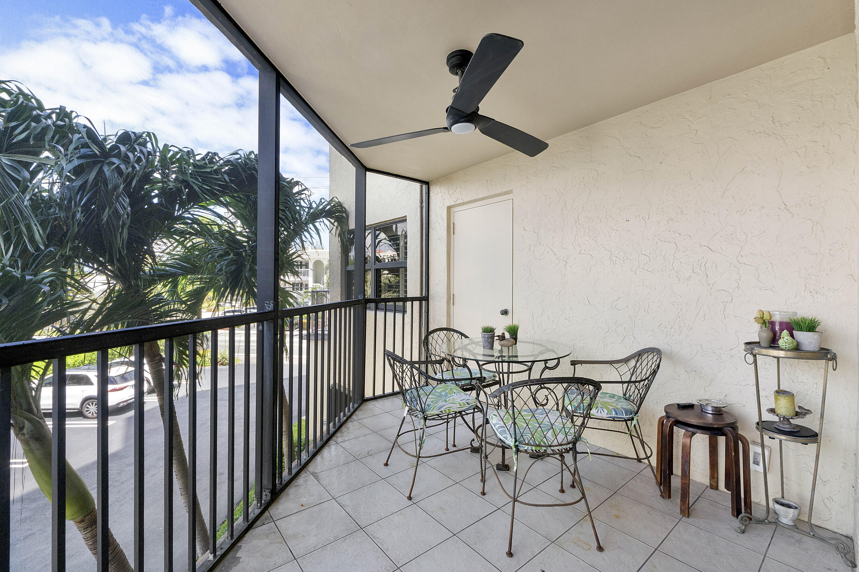 501 N Riverside Drive 203