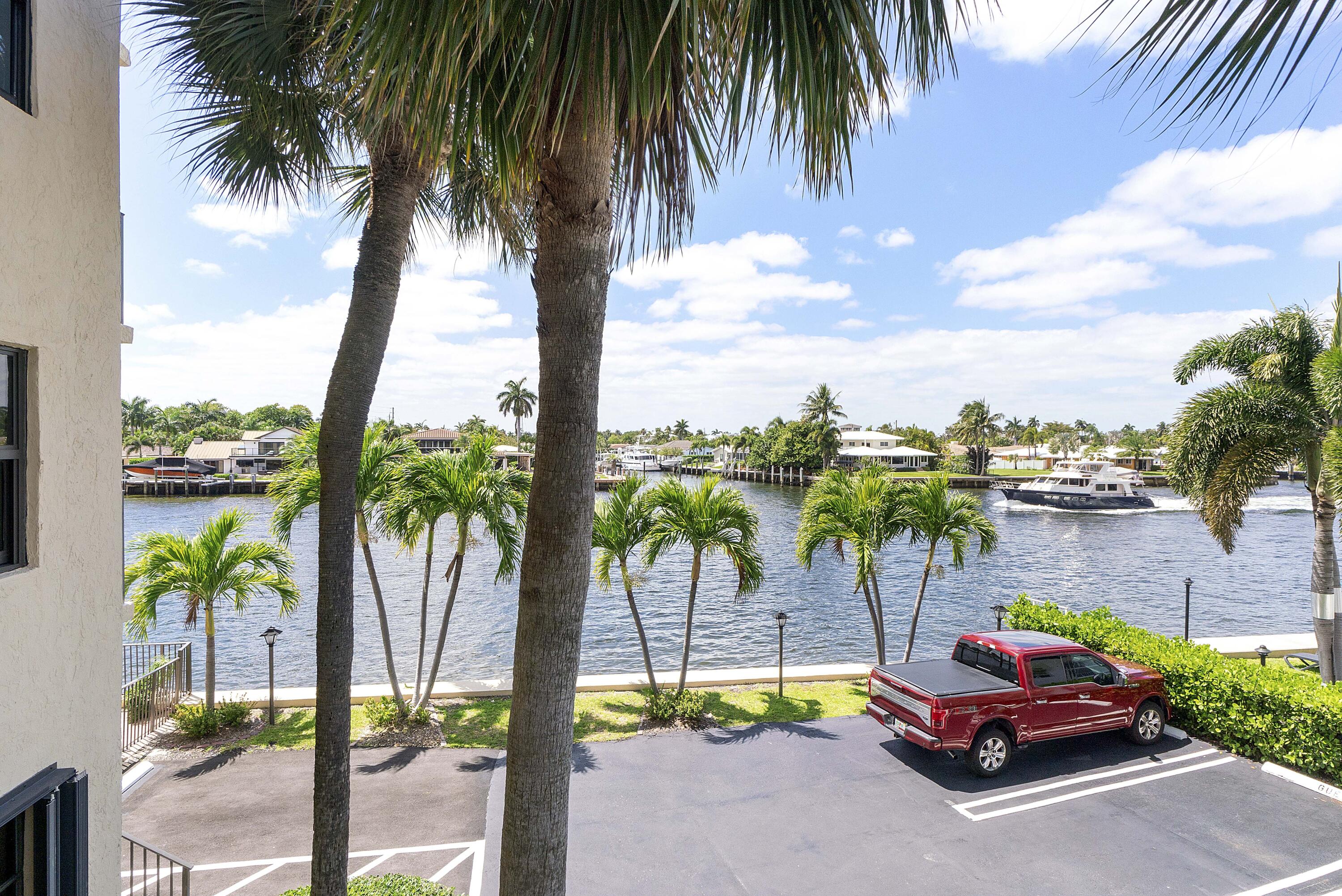 501 N Riverside Drive 203