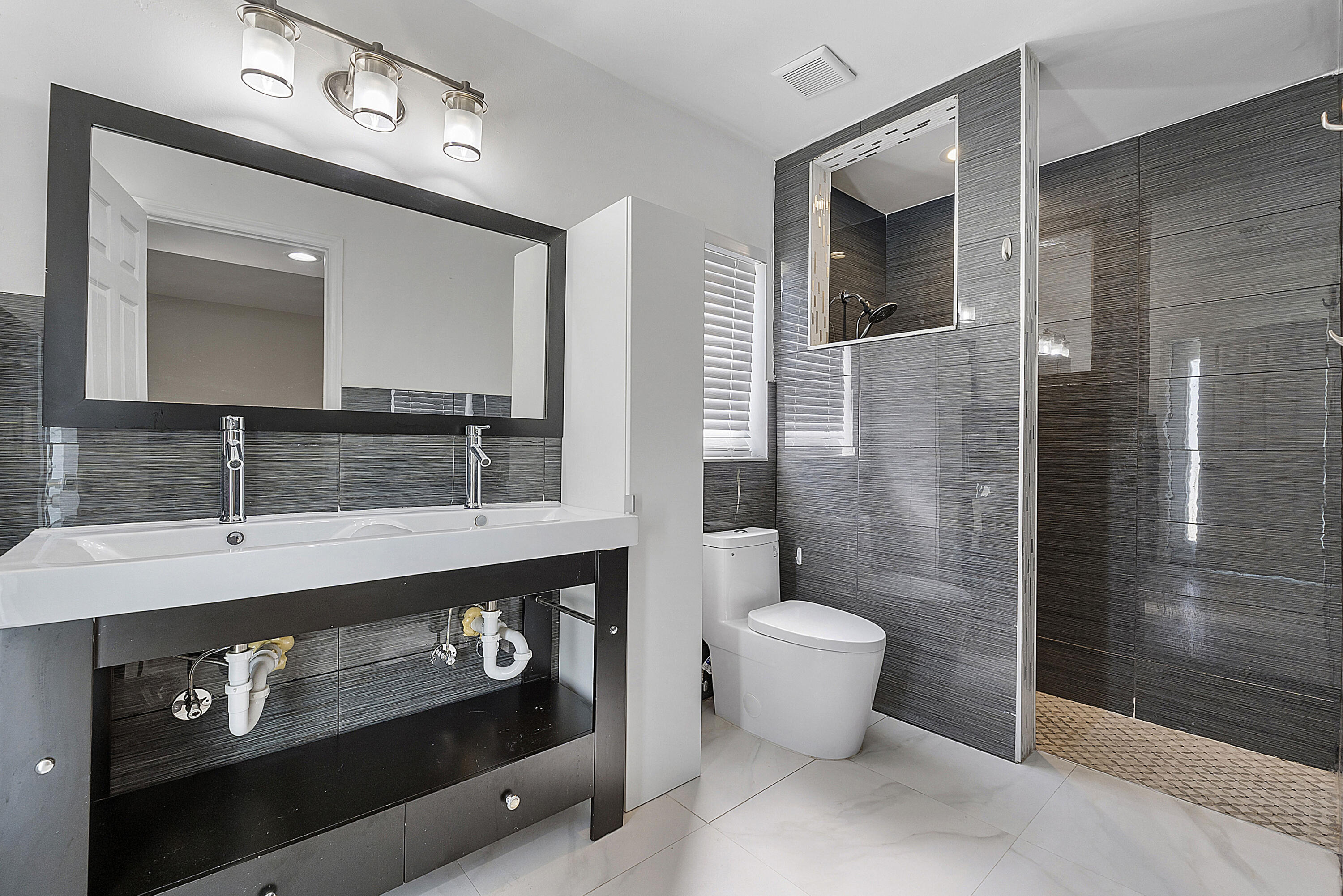 11461 NW 39th Street