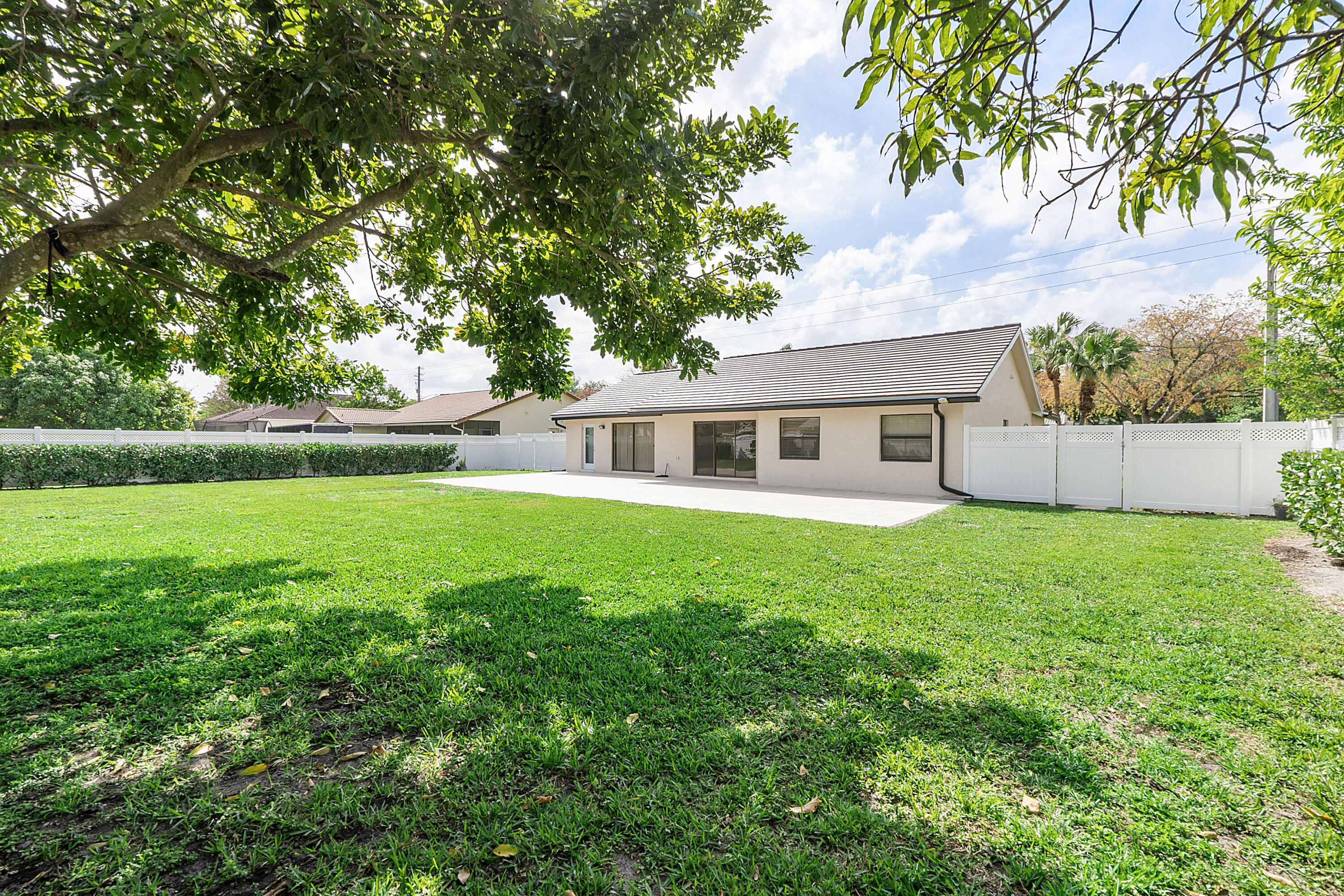 11461 NW 39th Street