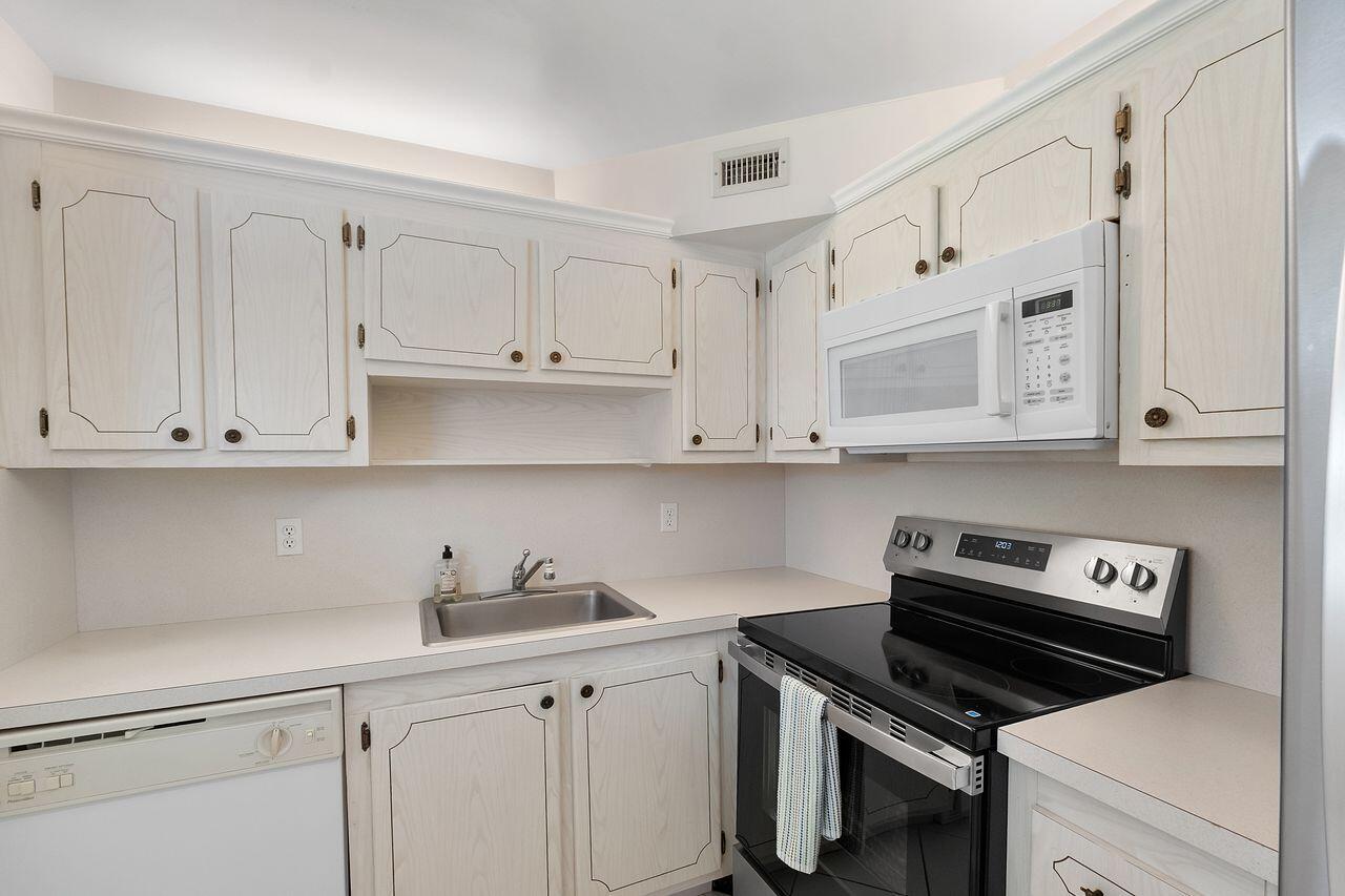 9 Valencia Trail