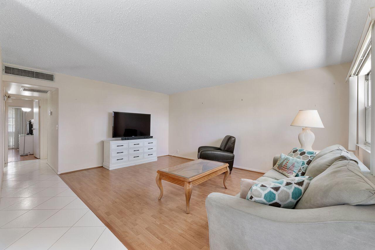9 Valencia Trail