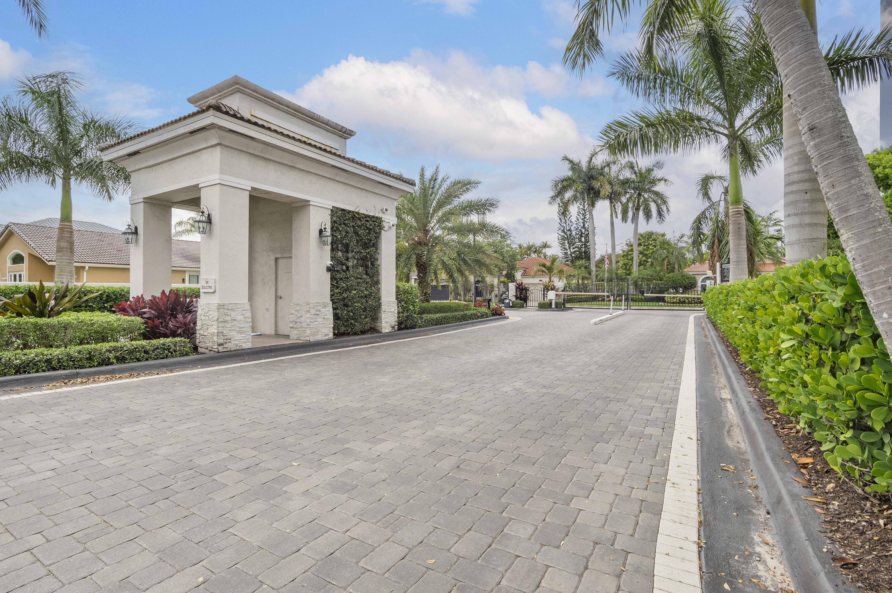 11622 NW 13TH Manor