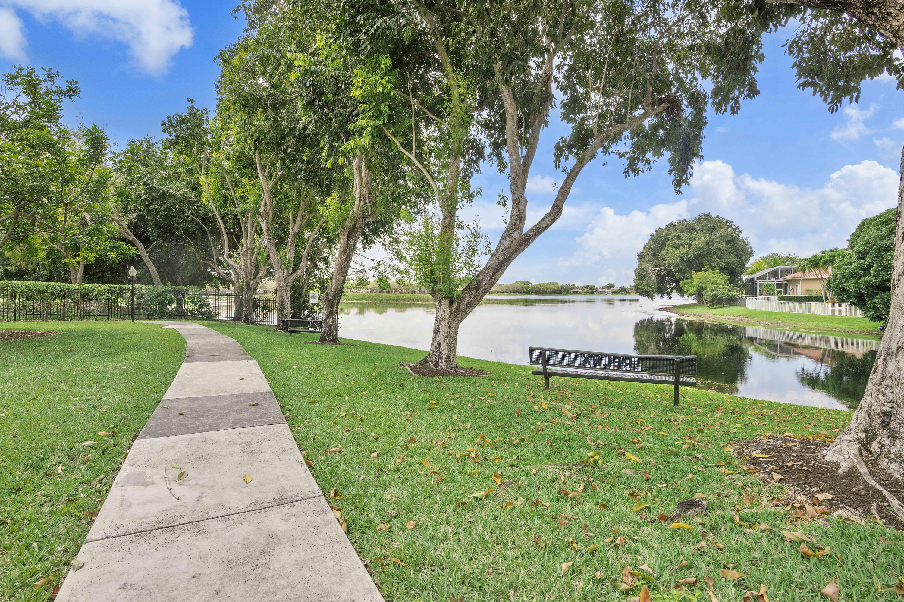 11622 NW 13TH Manor