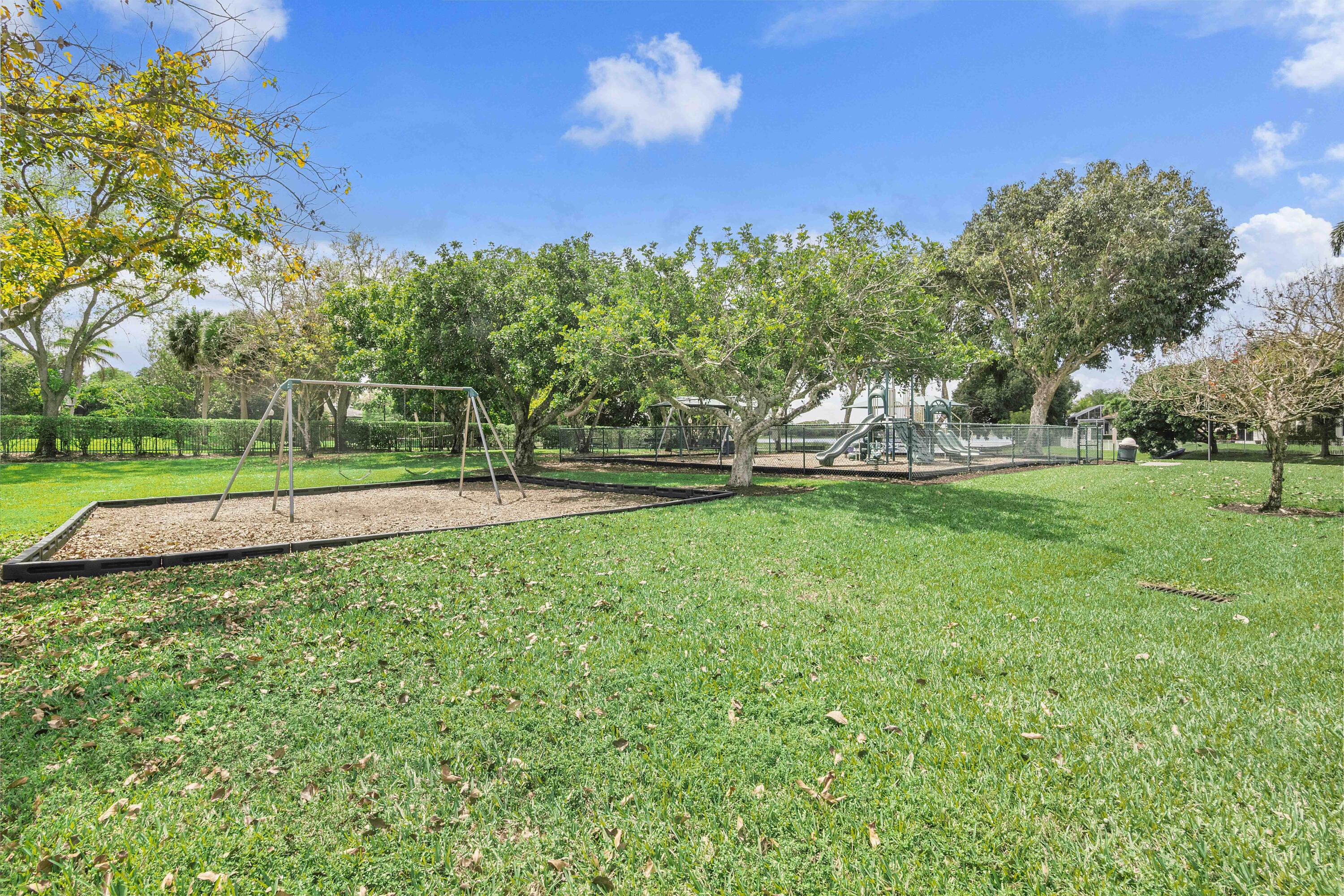 11622 NW 13TH Manor