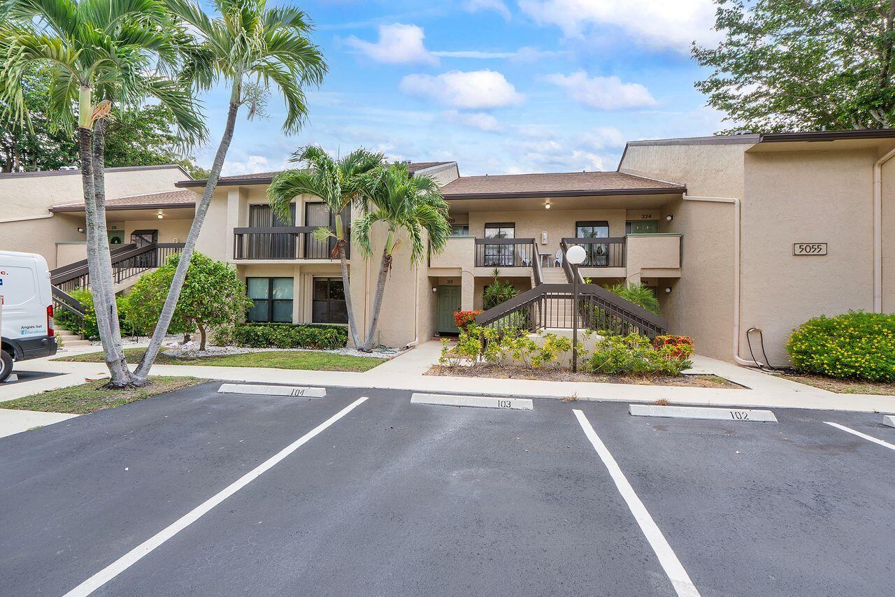 5055 Oak Hill Lane 213