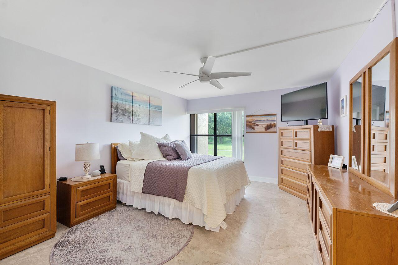 5055 Oak Hill Lane 213