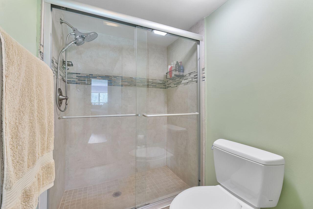 5055 Oak Hill Lane 213