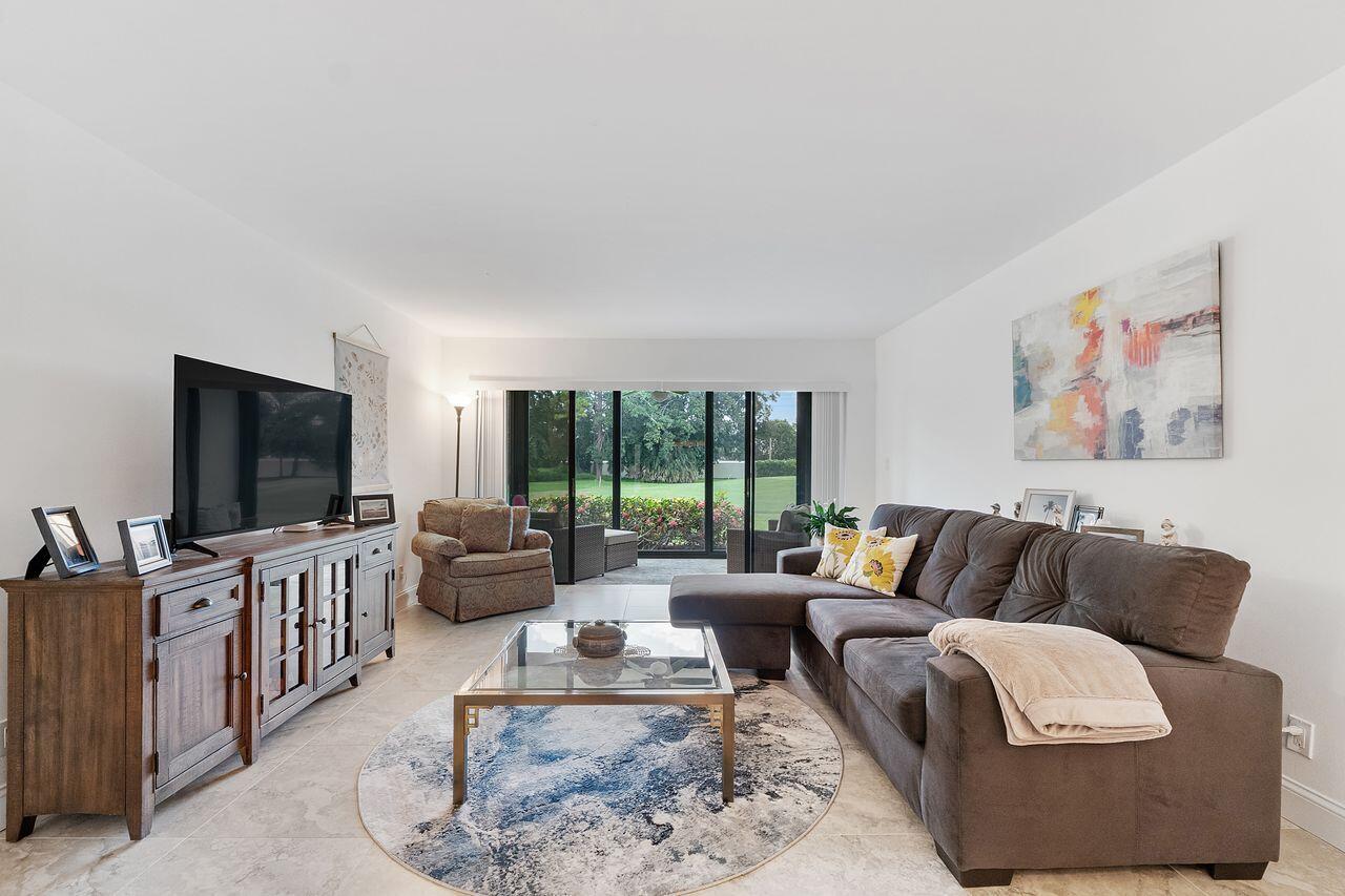 5055 Oak Hill Lane 213