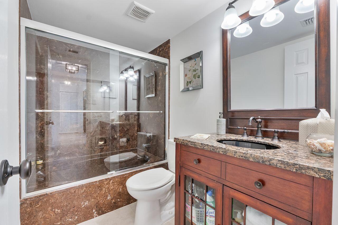 5055 Oak Hill Lane 213