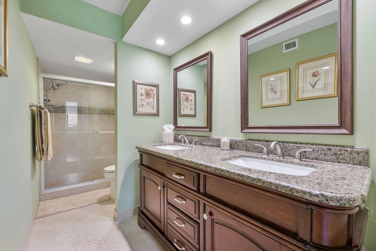 5055 Oak Hill Lane 213