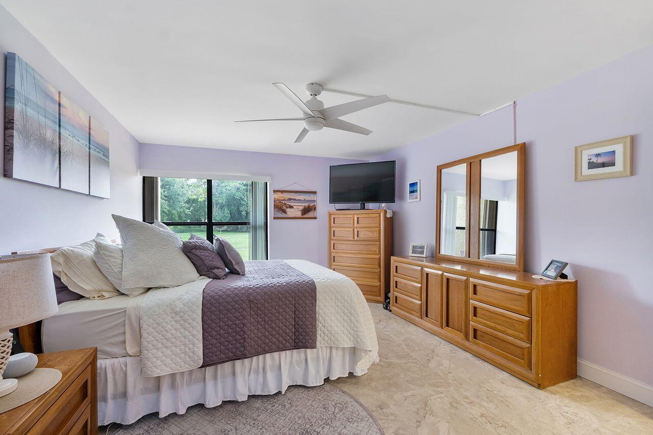 5055 Oak Hill Lane 213