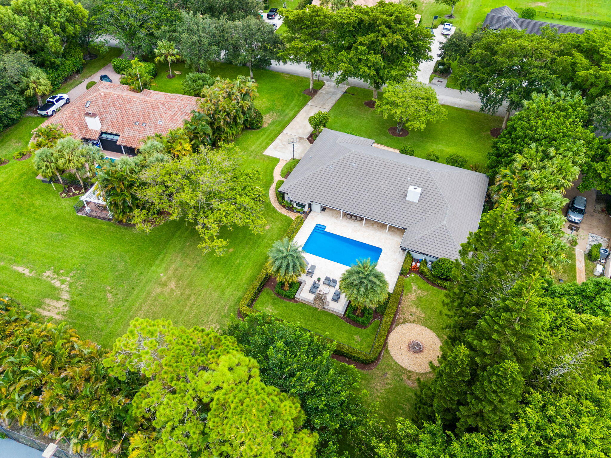 7321 E CYPRESSHEAD Drive