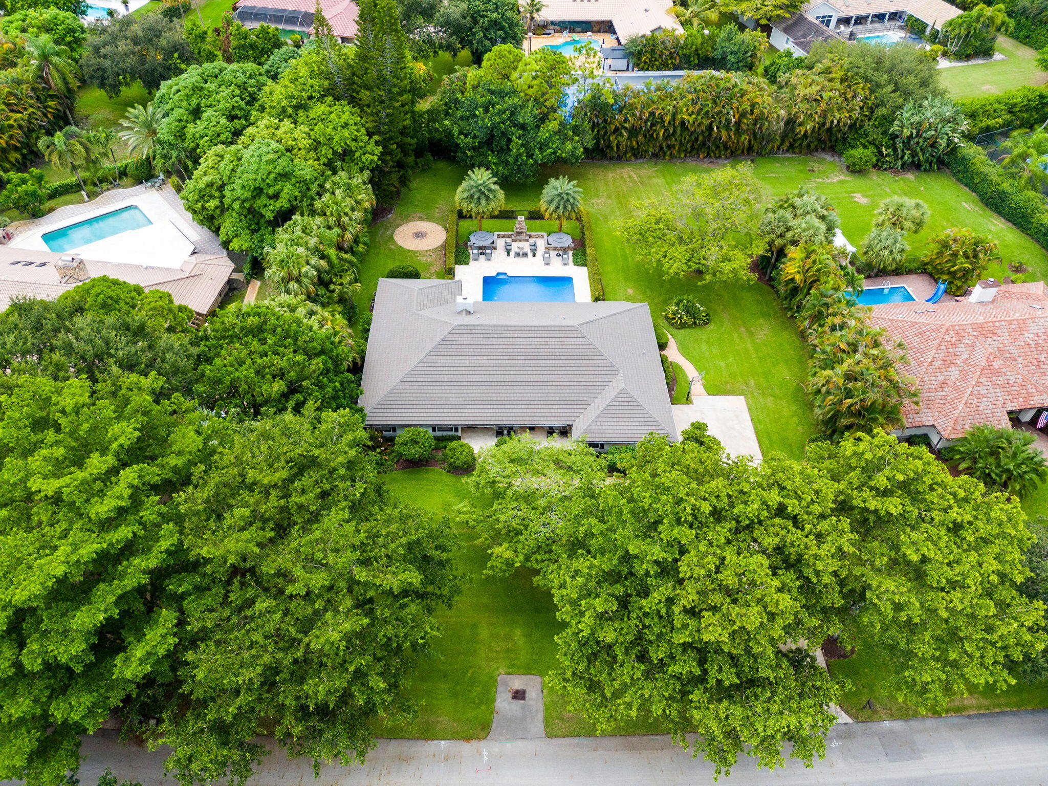 7321 E CYPRESSHEAD Drive