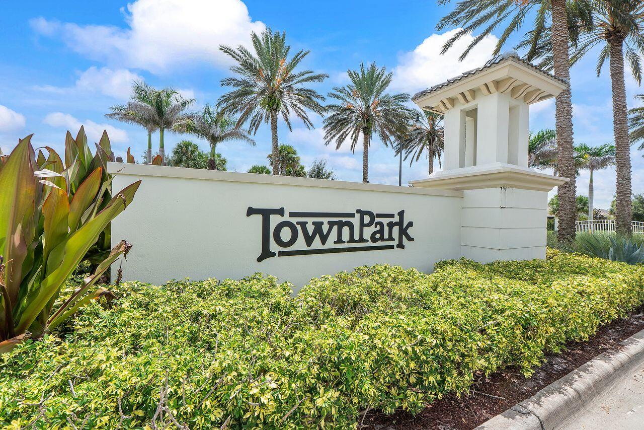 11151 SW Lake Park Drive, Port St. Lucie