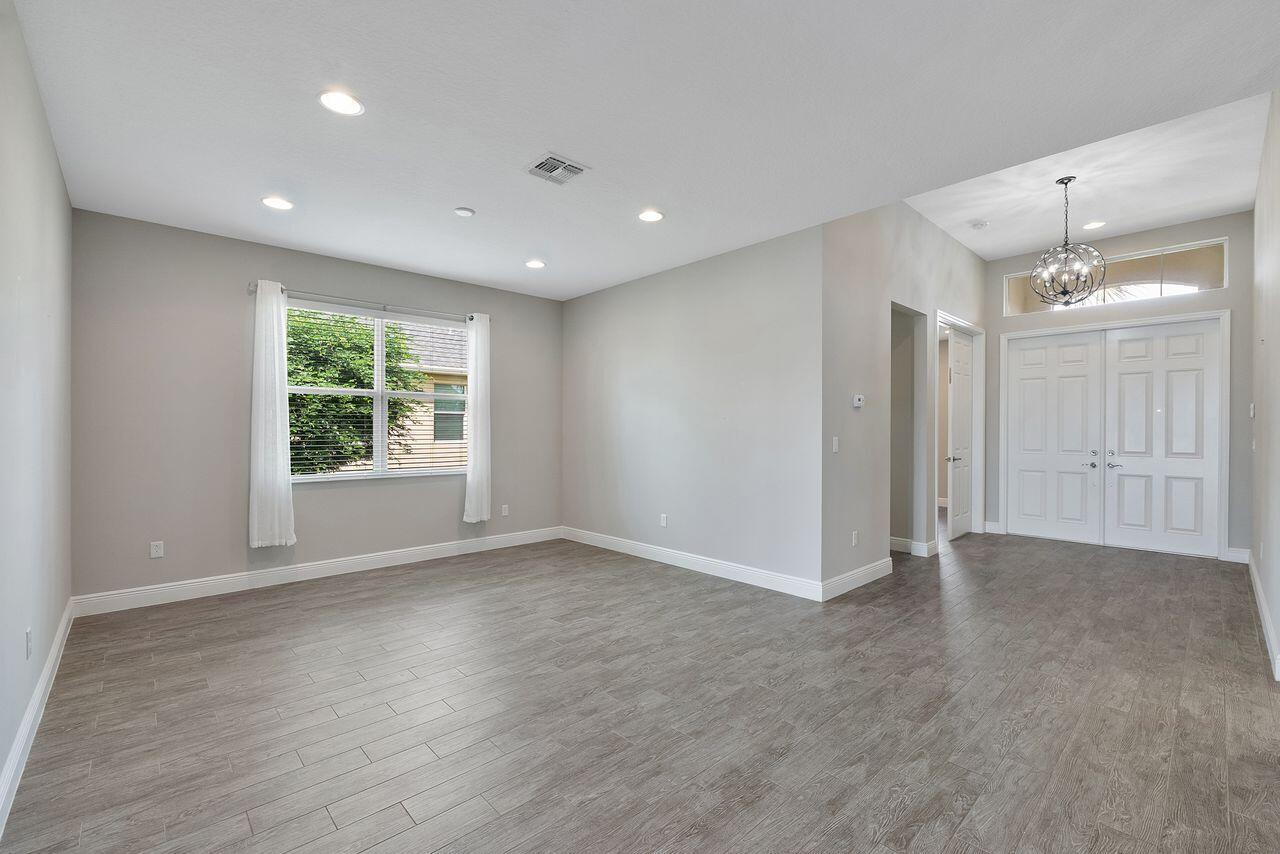 11151 SW Lake Park Drive, Port St. Lucie