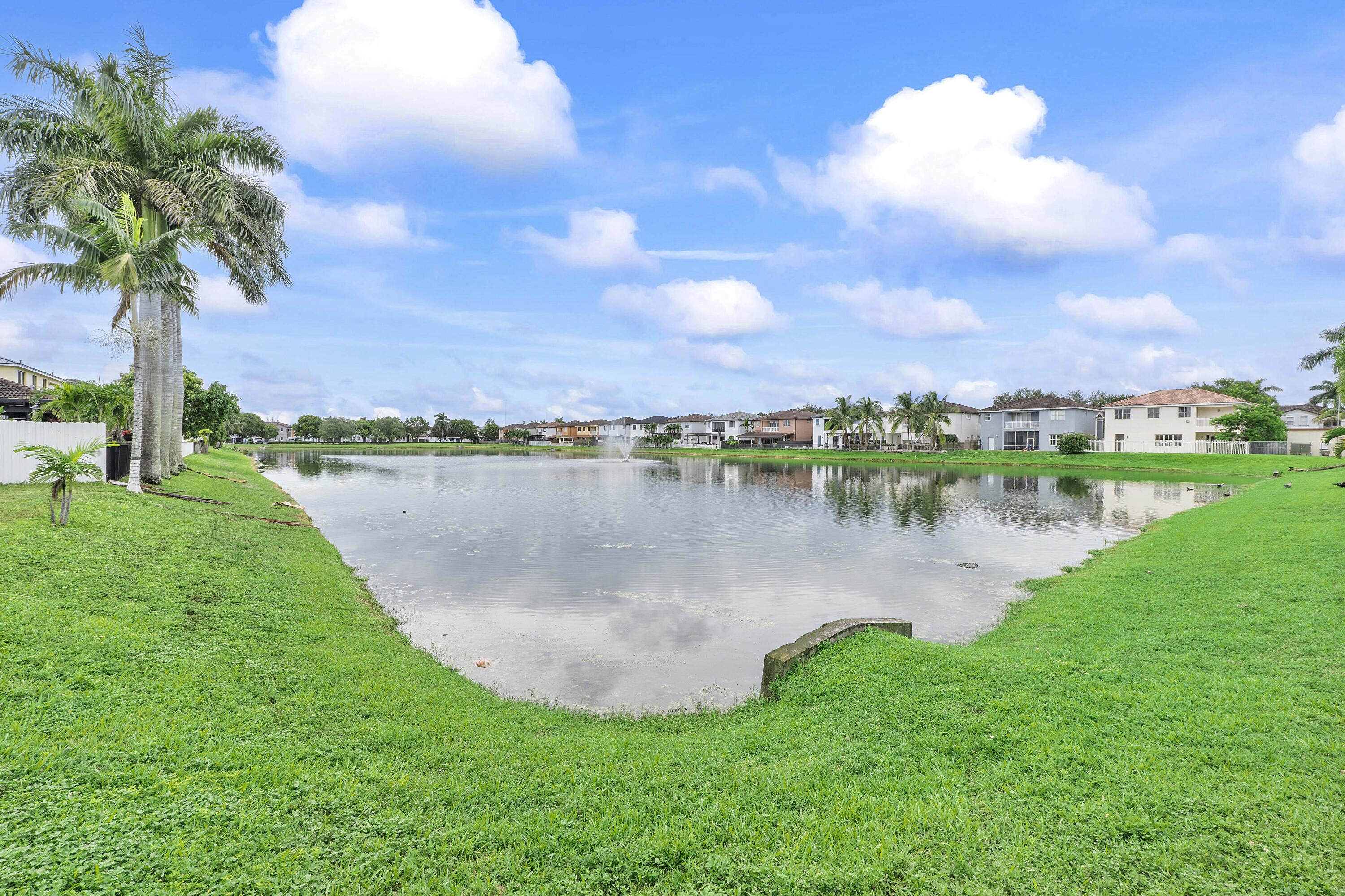 8911 NW 178th Lane