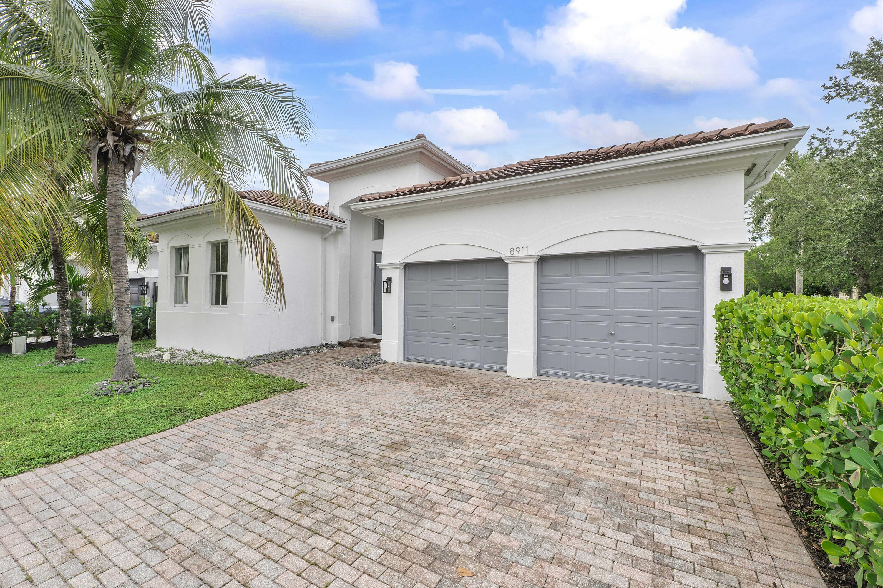 8911 NW 178th Lane