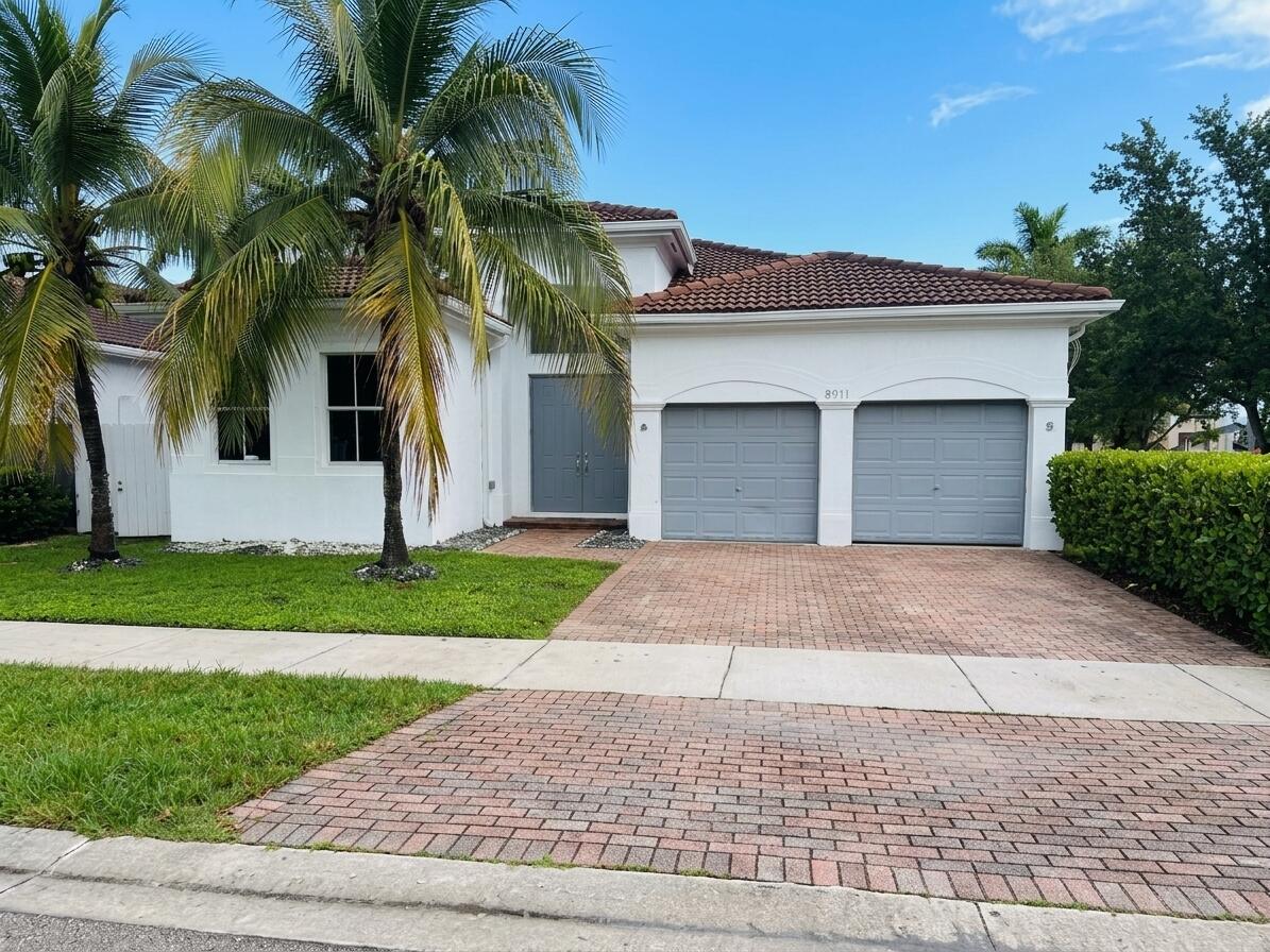 8911 NW 178th Lane