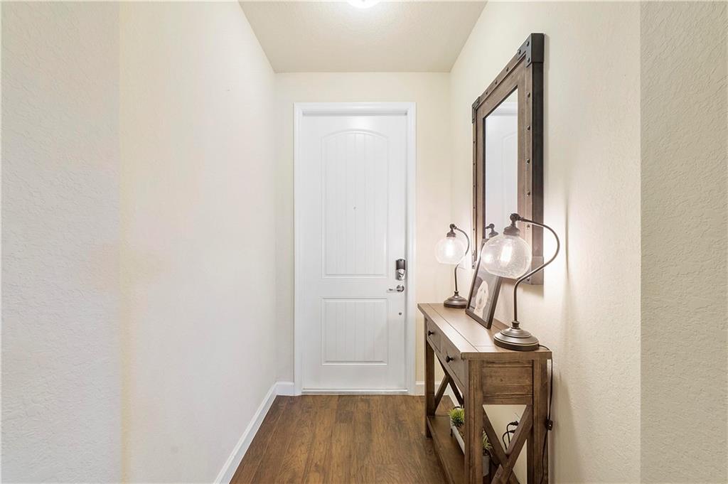 8421 Lakeview Trl 8421